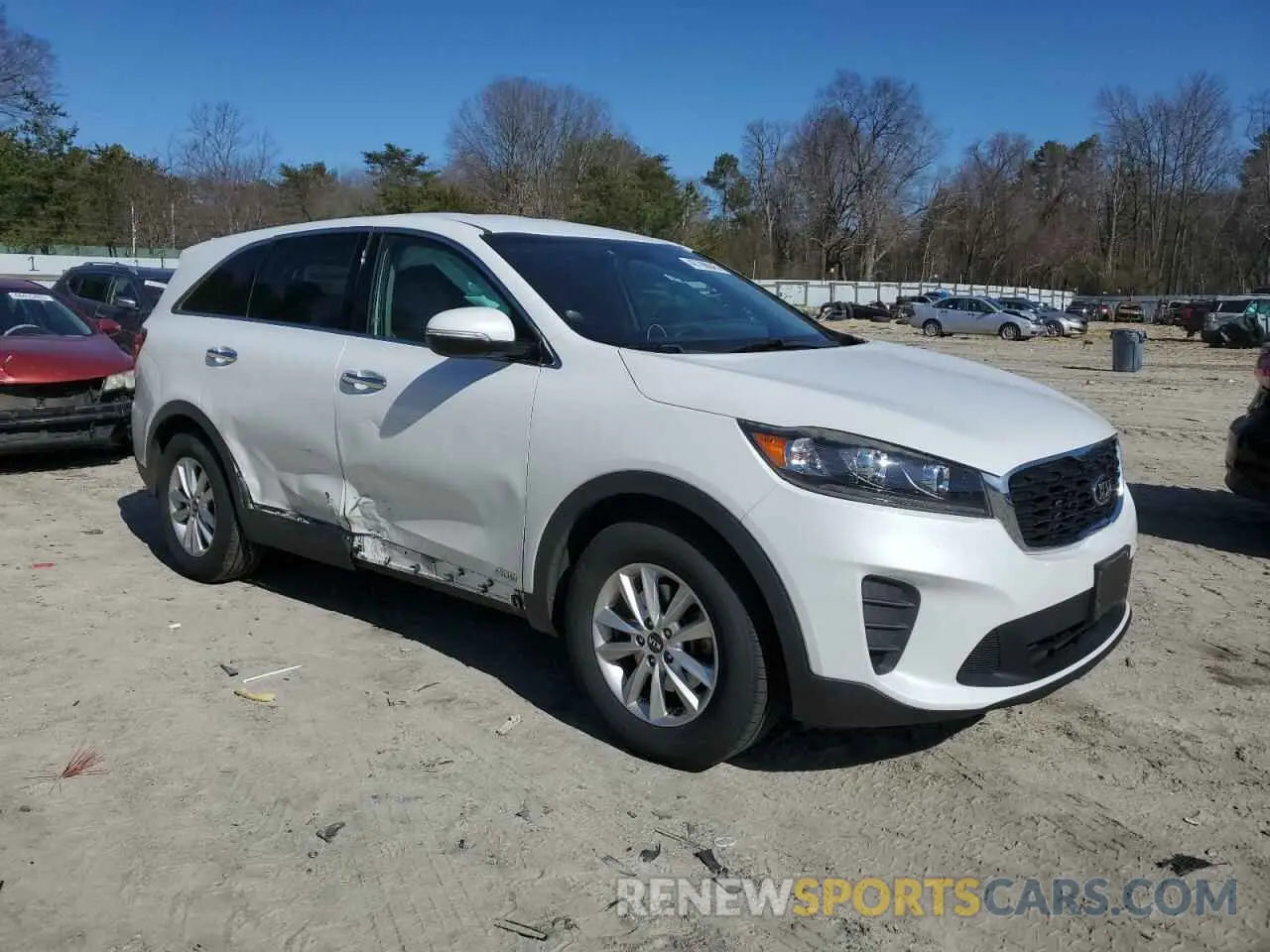 4 Photograph of a damaged car 5XYPGDA54KG483145 KIA SORENTO 2019
