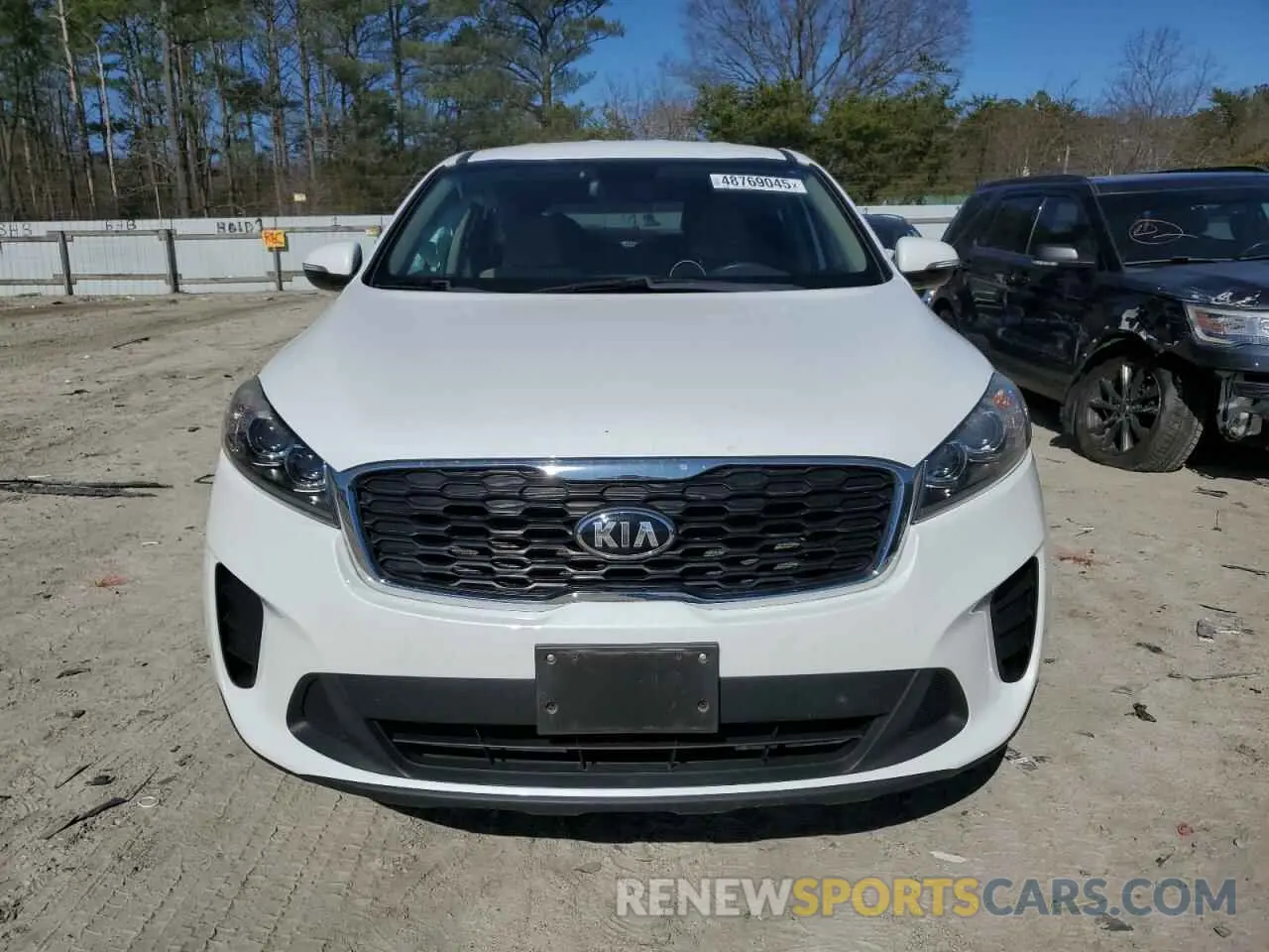 5 Photograph of a damaged car 5XYPGDA54KG483145 KIA SORENTO 2019