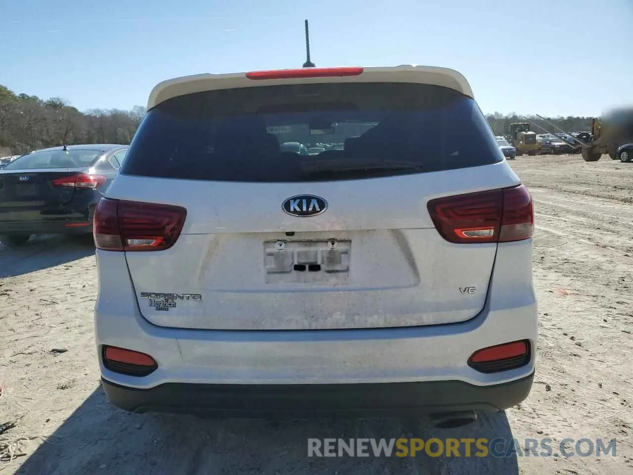 6 Photograph of a damaged car 5XYPGDA54KG483145 KIA SORENTO 2019