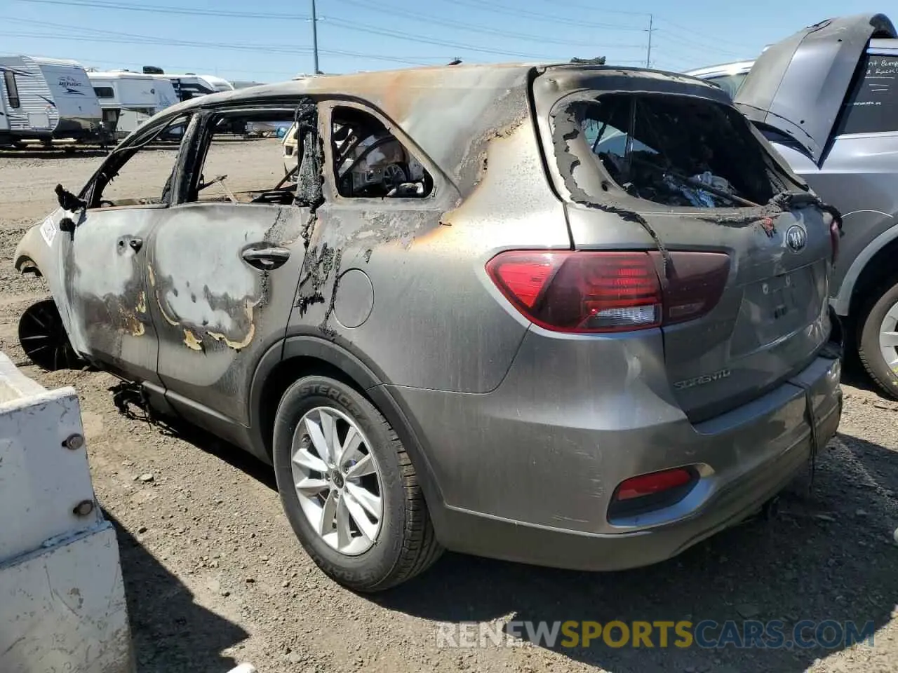 2 Photograph of a damaged car 5XYPGDA54KG509078 KIA SORENTO 2019