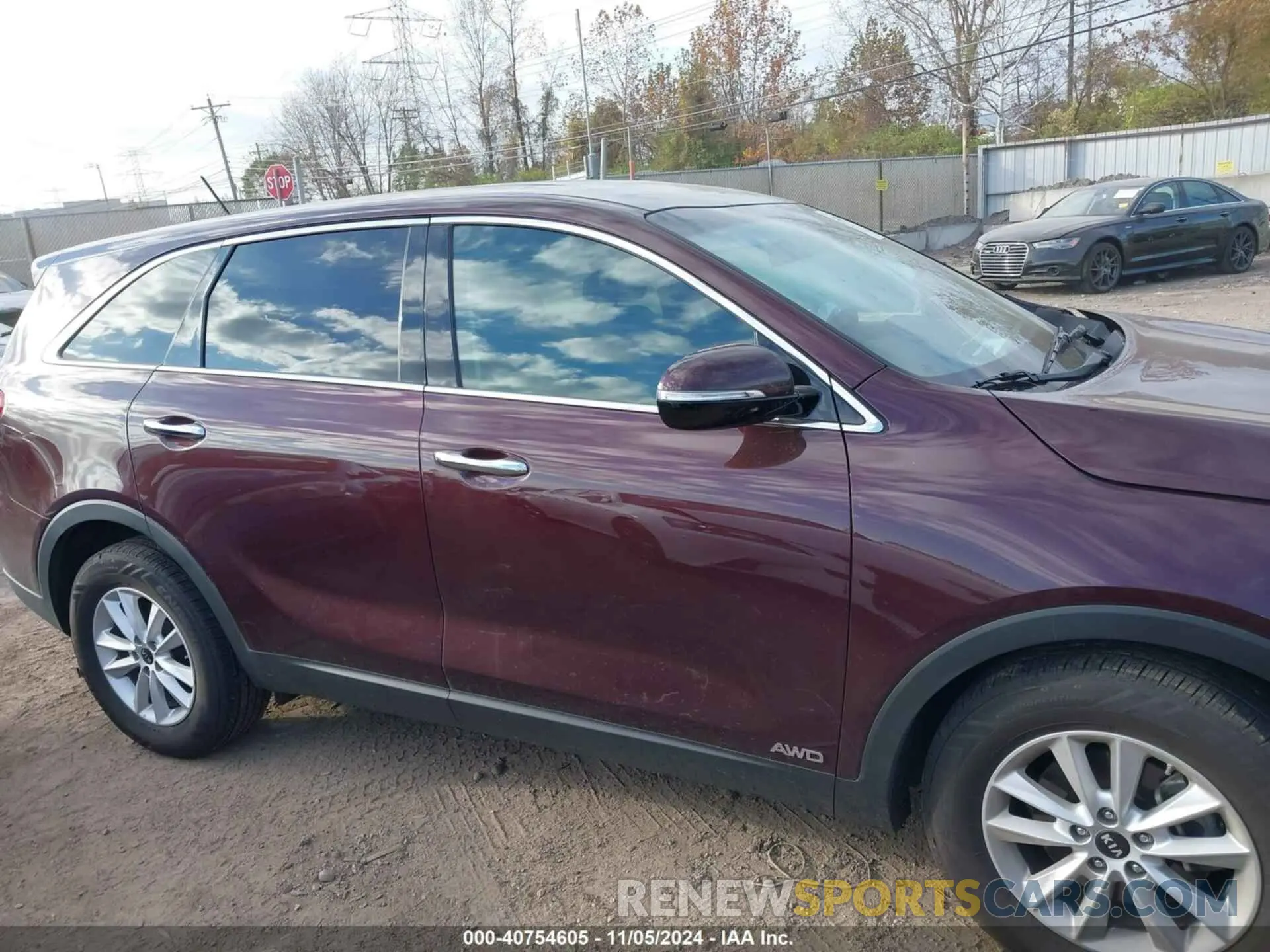 13 Photograph of a damaged car 5XYPGDA54KG559320 KIA SORENTO 2019