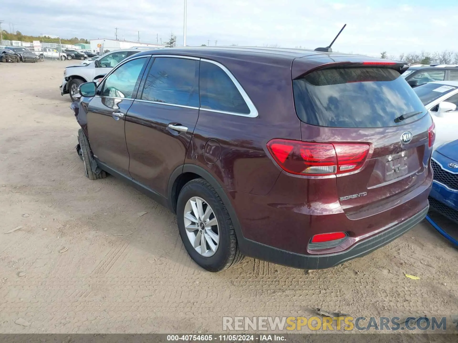 3 Photograph of a damaged car 5XYPGDA54KG559320 KIA SORENTO 2019