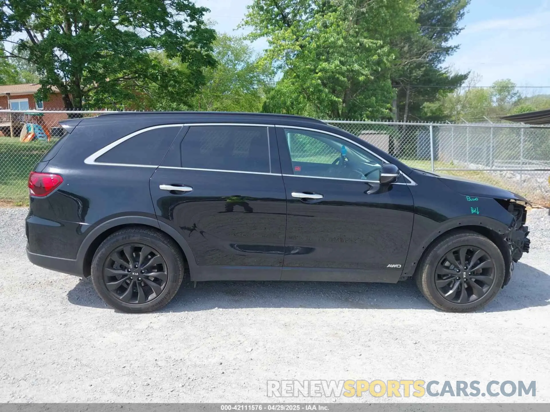 13 Photograph of a damaged car 5XYPGDA54KG605261 KIA SORENTO 2019