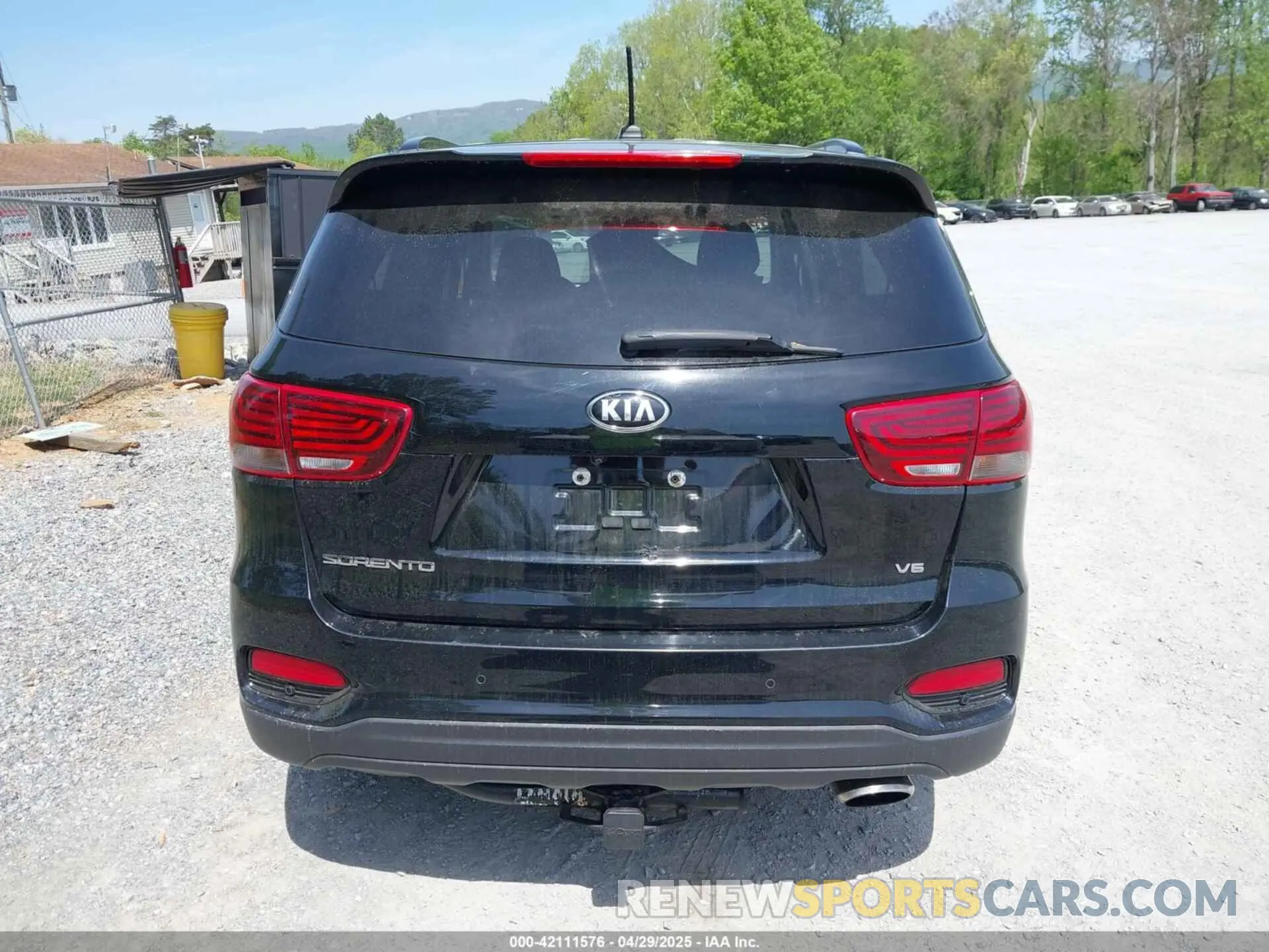 16 Photograph of a damaged car 5XYPGDA54KG605261 KIA SORENTO 2019