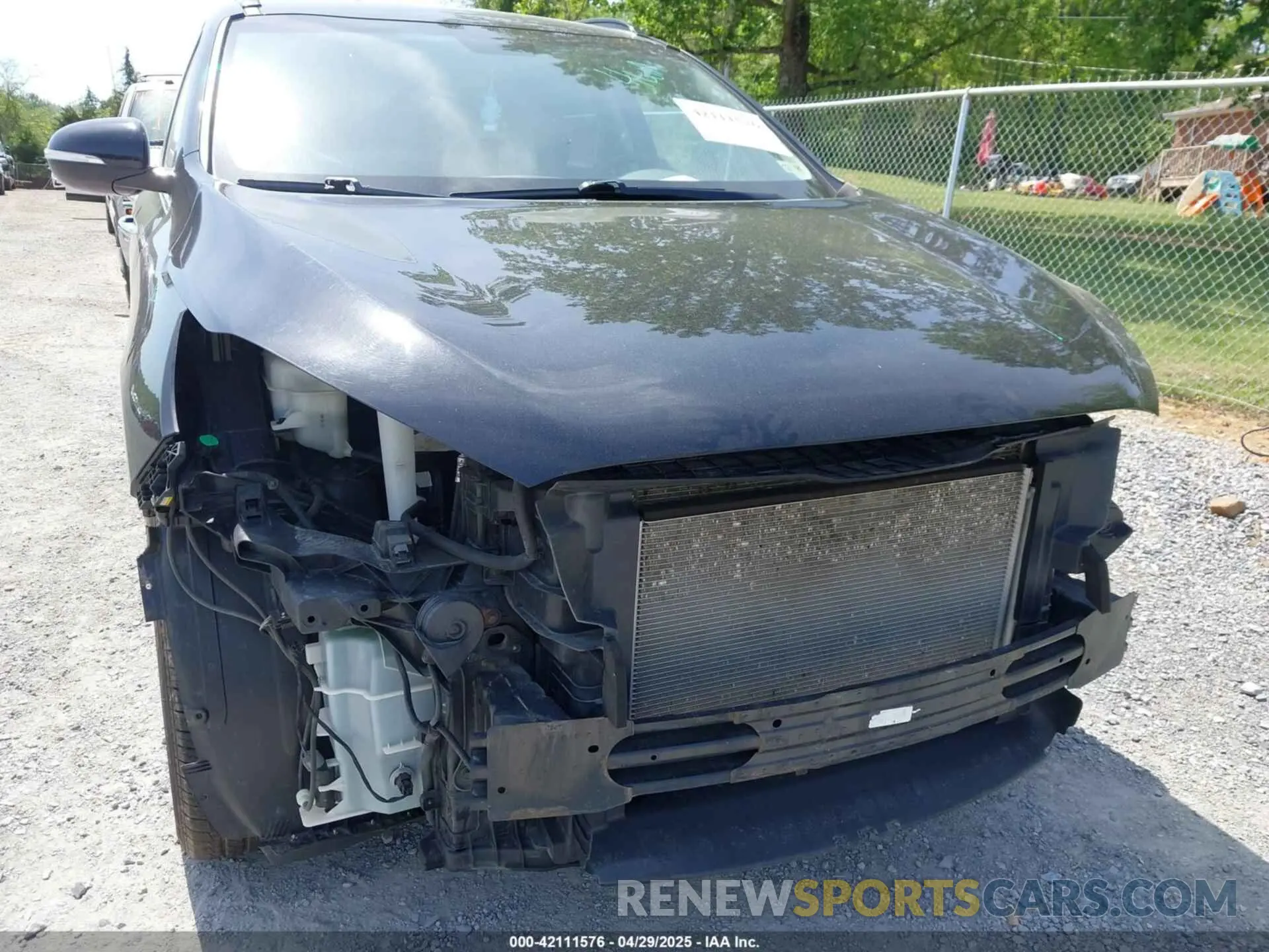 18 Photograph of a damaged car 5XYPGDA54KG605261 KIA SORENTO 2019