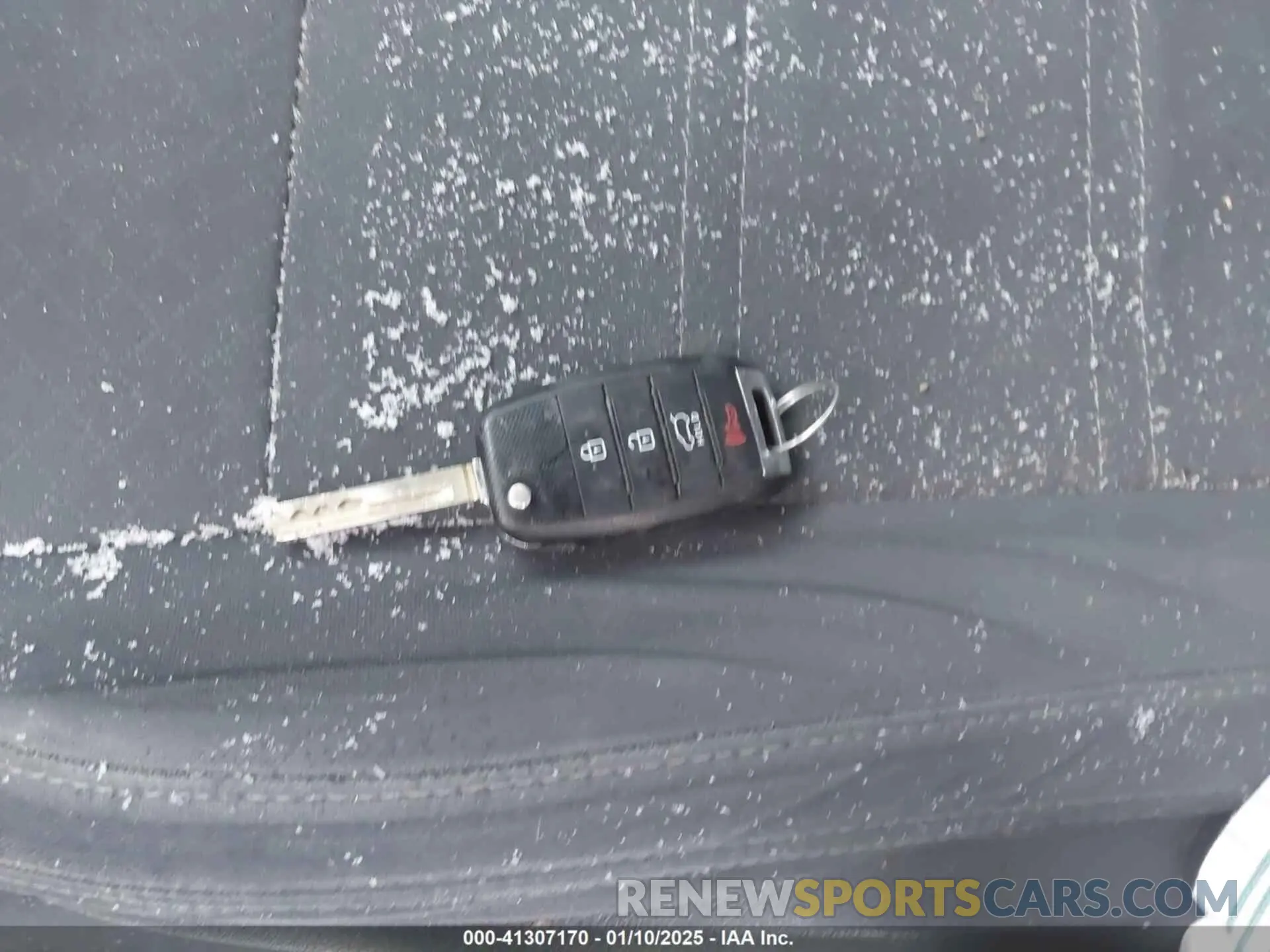 11 Photograph of a damaged car 5XYPGDA55KG450039 KIA SORENTO 2019