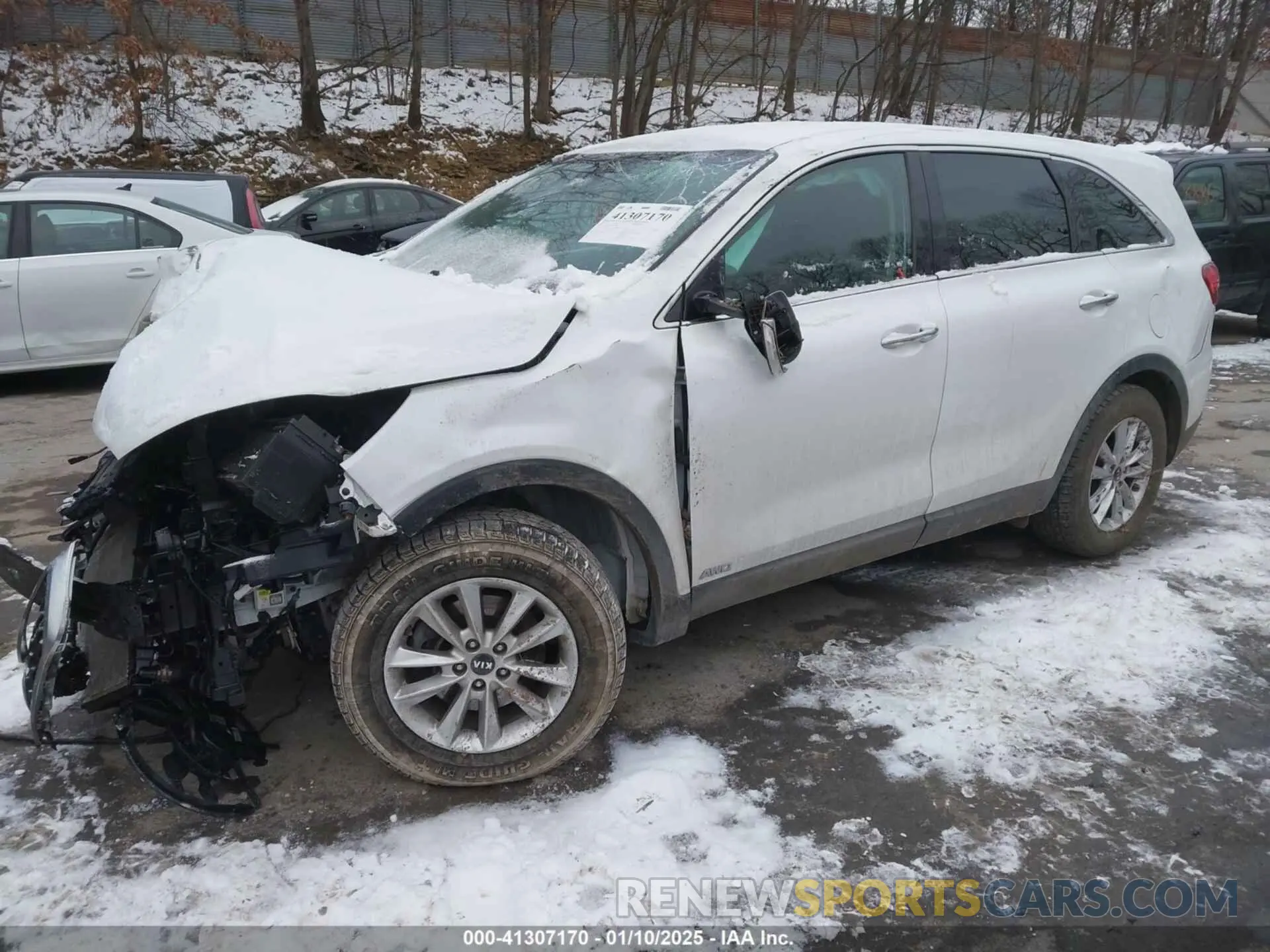 2 Photograph of a damaged car 5XYPGDA55KG450039 KIA SORENTO 2019