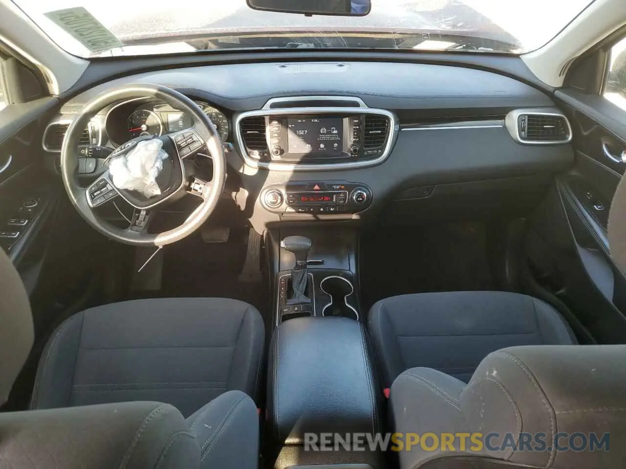 8 Photograph of a damaged car 5XYPGDA55KG466855 KIA SORENTO 2019