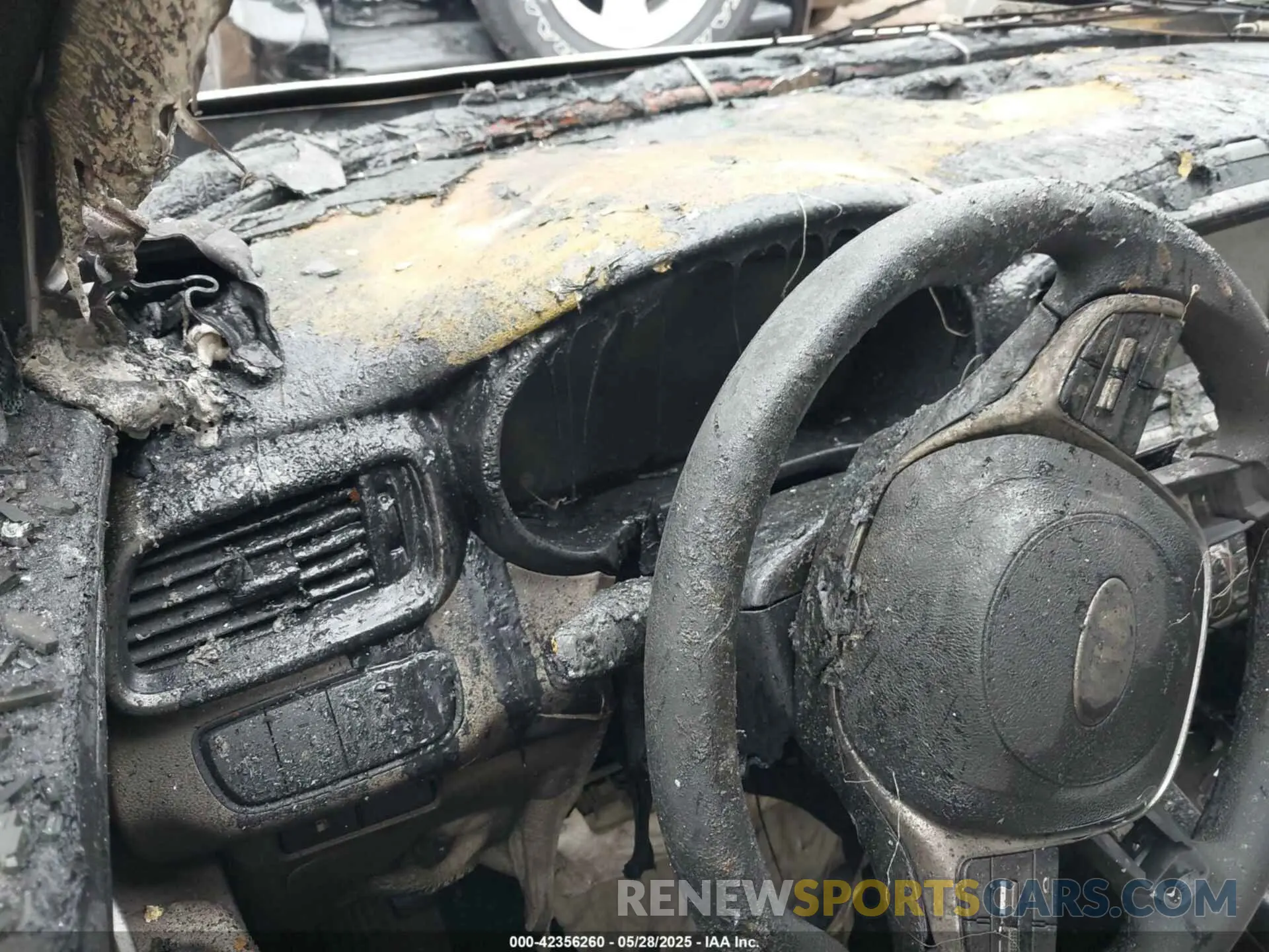 7 Photograph of a damaged car 5XYPGDA55KG481081 KIA SORENTO 2019