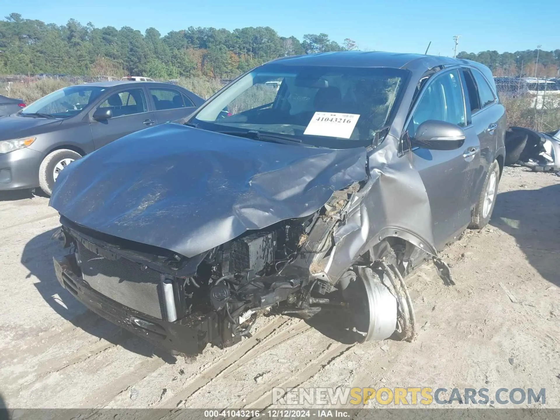6 Photograph of a damaged car 5XYPGDA55KG483672 KIA SORENTO 2019