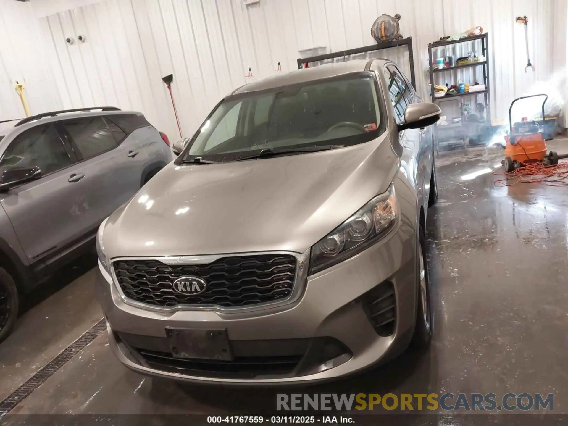 12 Photograph of a damaged car 5XYPGDA55KG483686 KIA SORENTO 2019