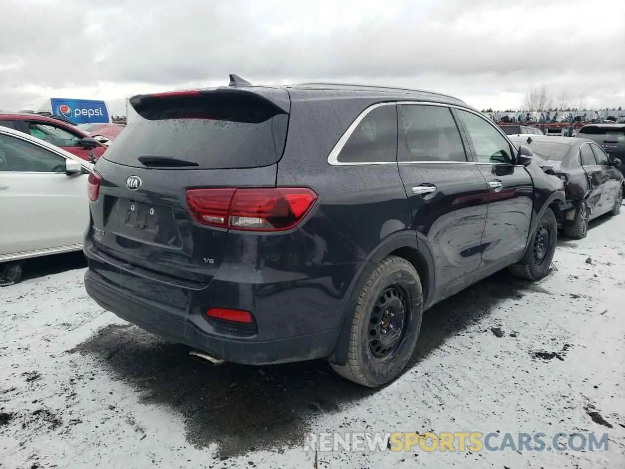 3 Photograph of a damaged car 5XYPGDA55KG549699 KIA SORENTO 2019