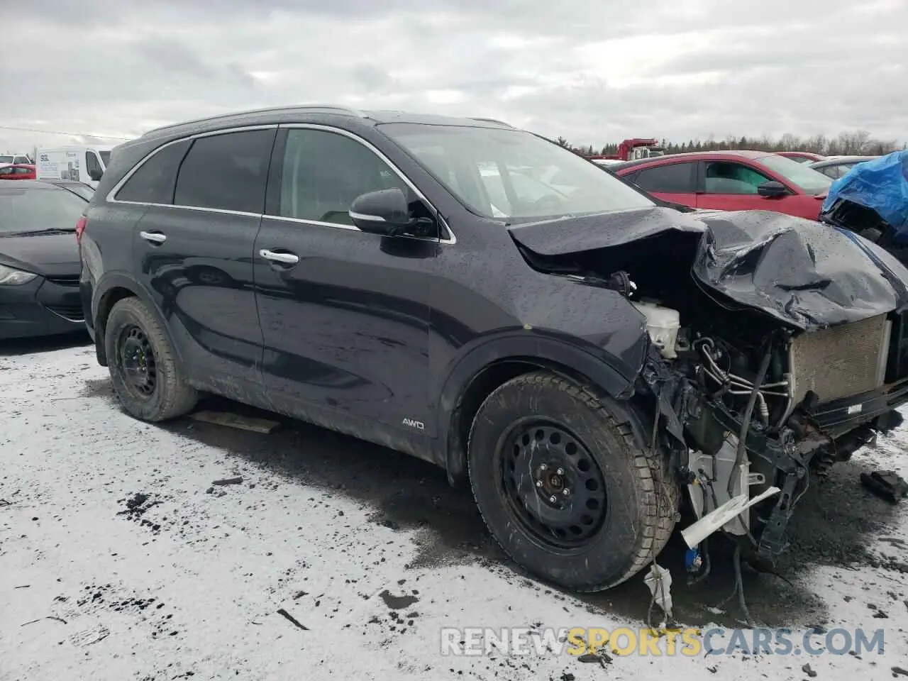 4 Photograph of a damaged car 5XYPGDA55KG549699 KIA SORENTO 2019