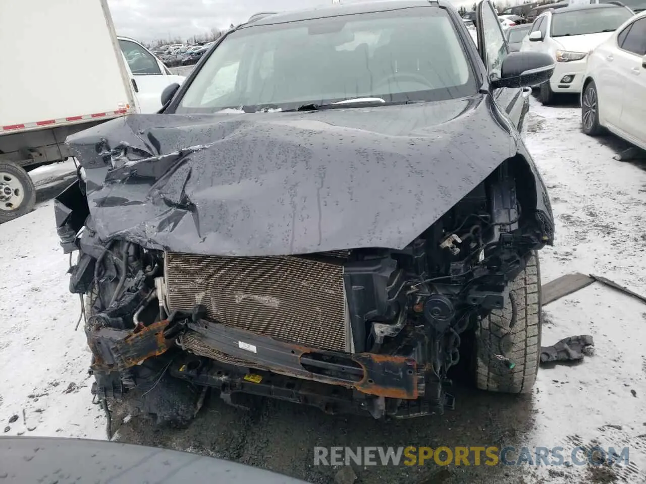 5 Photograph of a damaged car 5XYPGDA55KG549699 KIA SORENTO 2019
