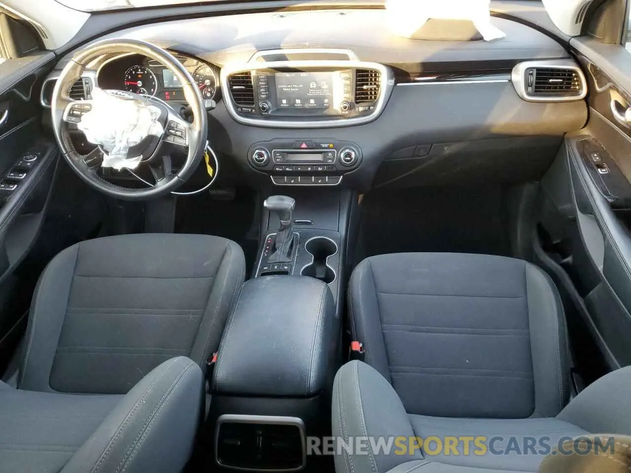 7 Photograph of a damaged car 5XYPGDA55KG584453 KIA SORENTO 2019