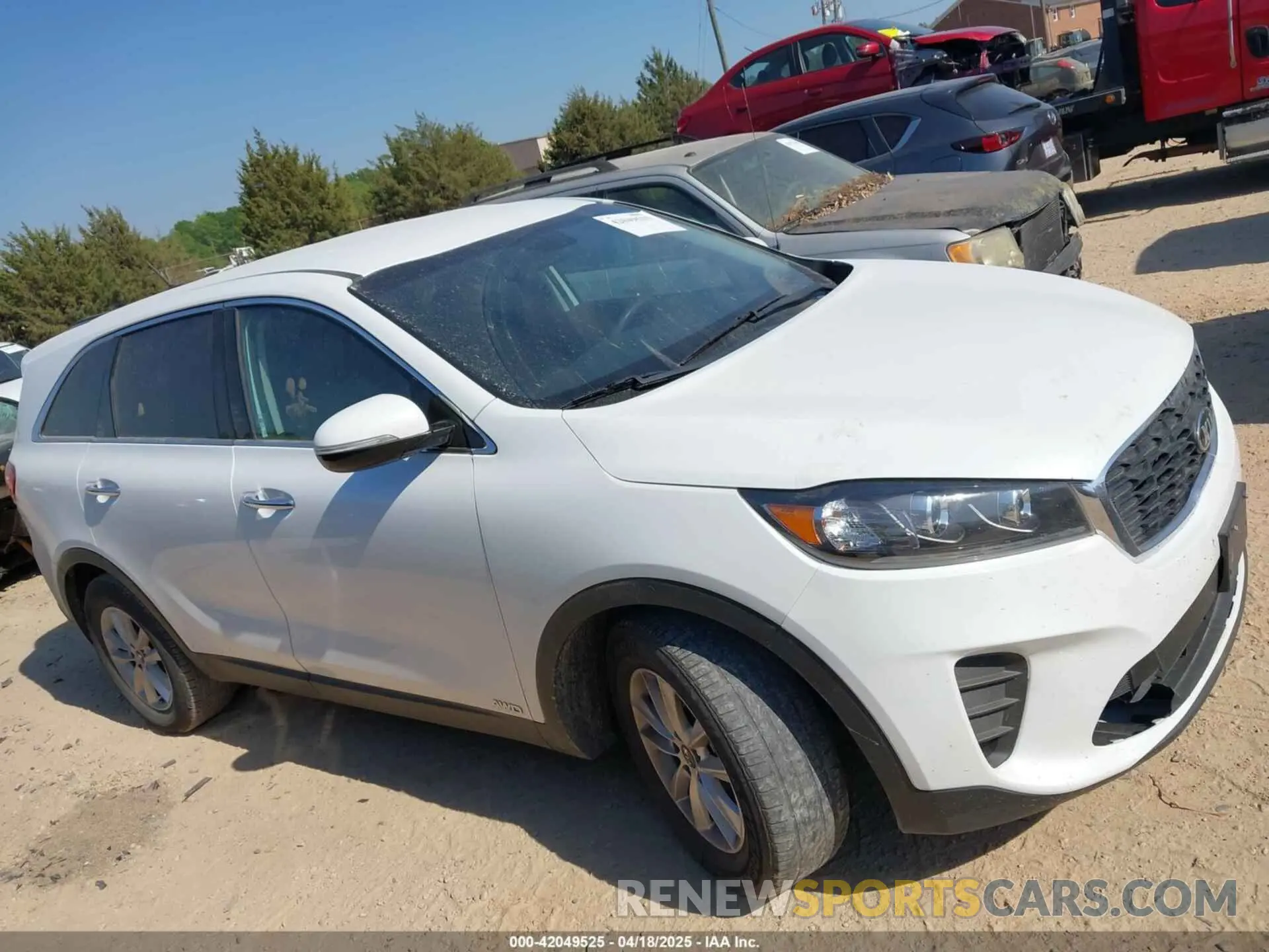 13 Photograph of a damaged car 5XYPGDA56KG441320 KIA SORENTO 2019