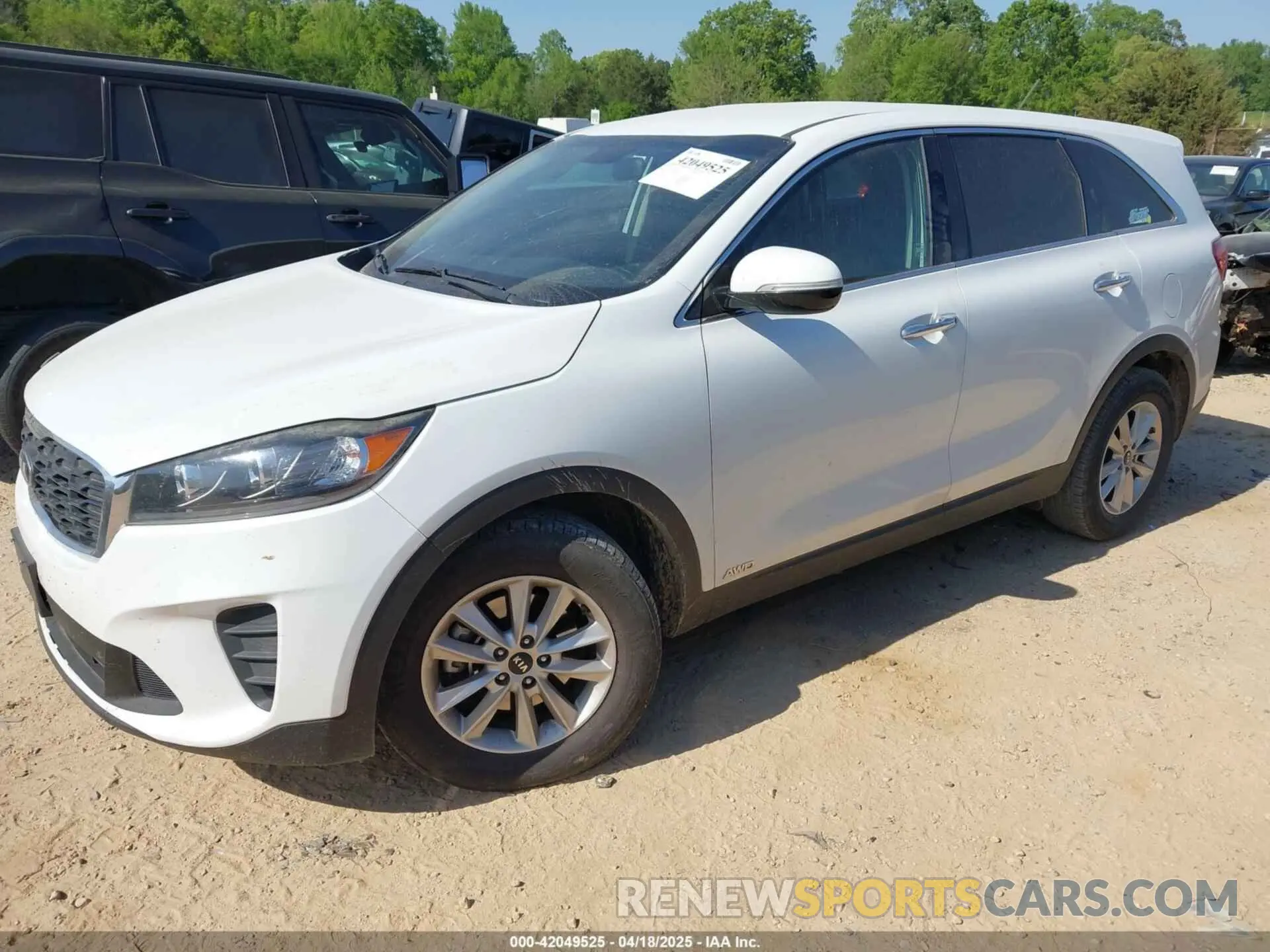 2 Photograph of a damaged car 5XYPGDA56KG441320 KIA SORENTO 2019