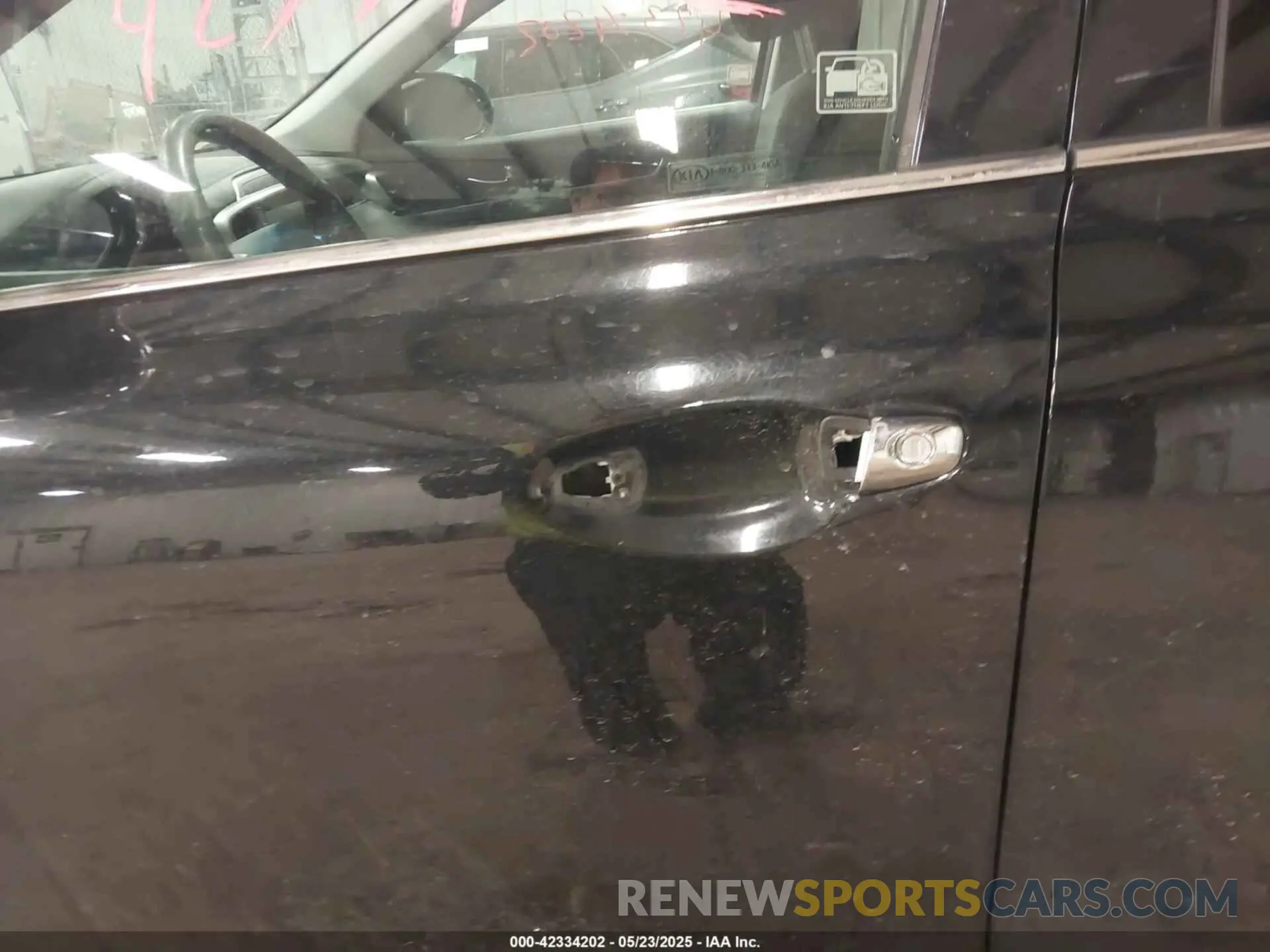 11 Photograph of a damaged car 5XYPGDA56KG444105 KIA SORENTO 2019