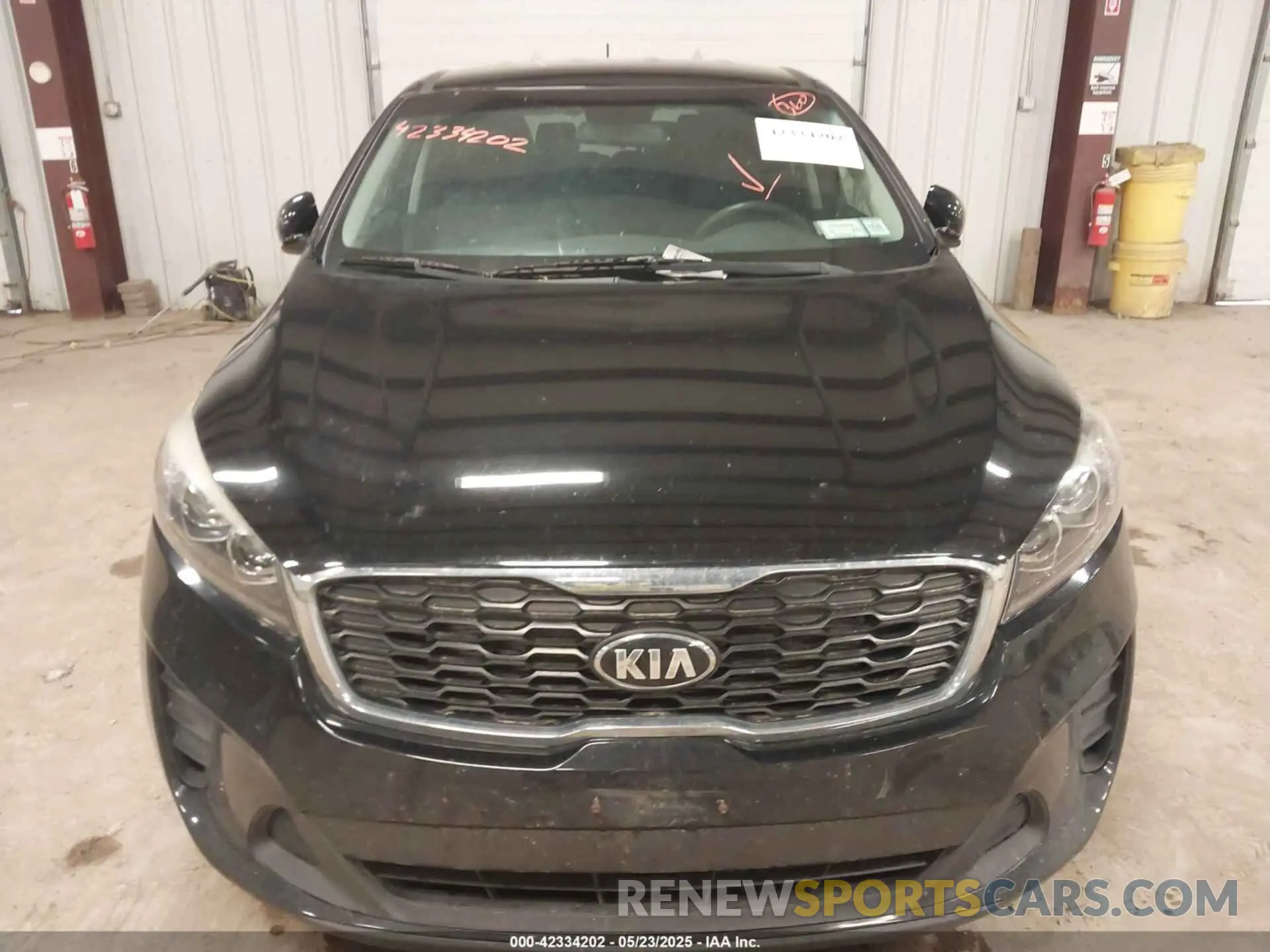 12 Photograph of a damaged car 5XYPGDA56KG444105 KIA SORENTO 2019