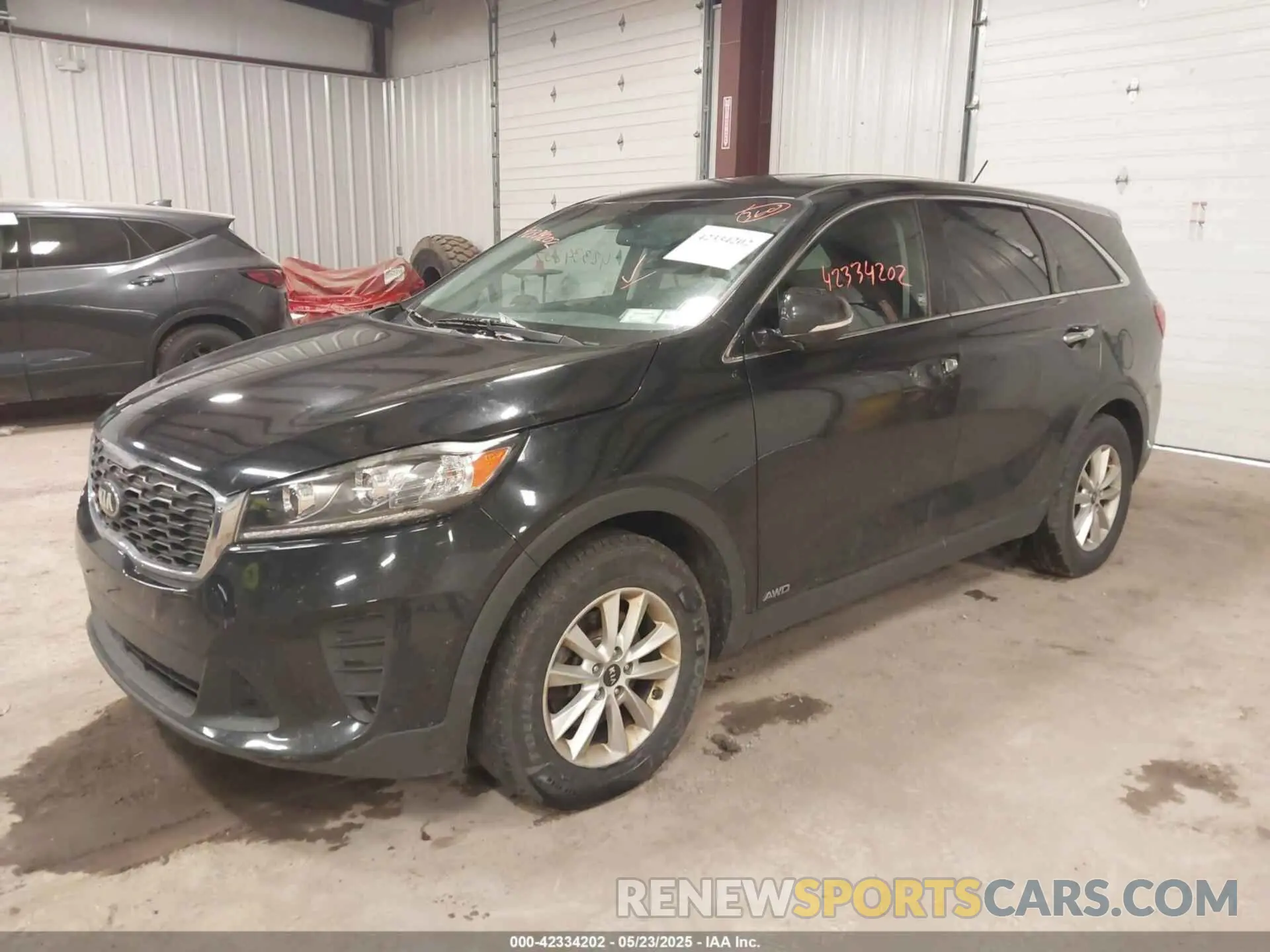 2 Photograph of a damaged car 5XYPGDA56KG444105 KIA SORENTO 2019