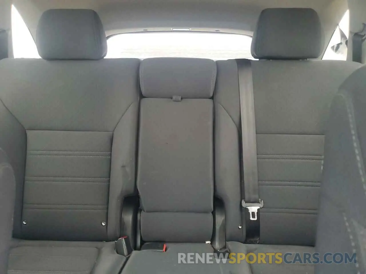 10 Photograph of a damaged car 5XYPGDA56KG488041 KIA SORENTO 2019
