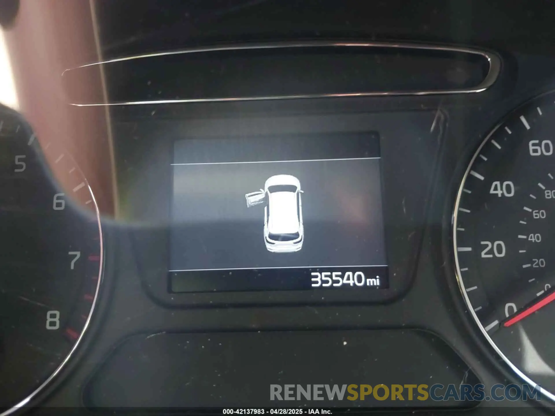 14 Photograph of a damaged car 5XYPGDA57KG440712 KIA SORENTO 2019