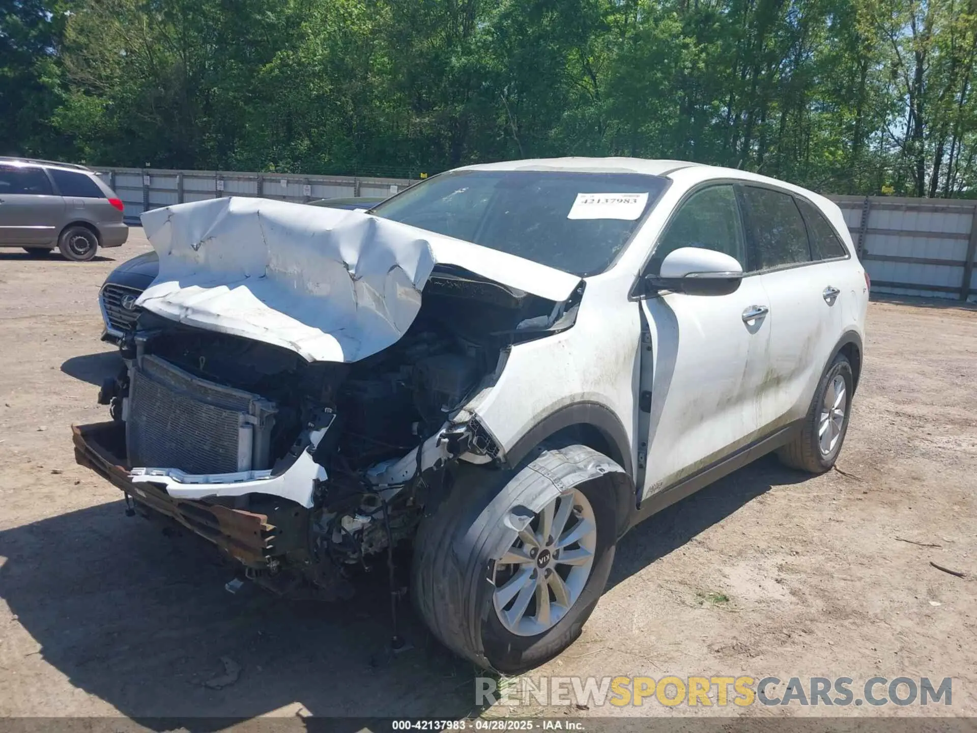 2 Photograph of a damaged car 5XYPGDA57KG440712 KIA SORENTO 2019