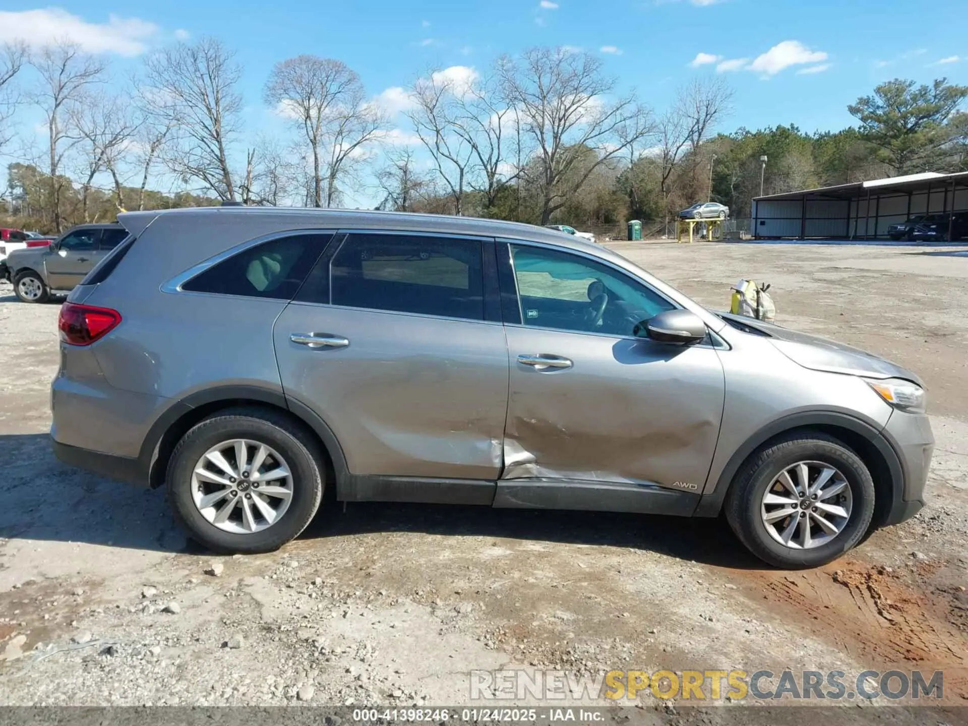 13 Photograph of a damaged car 5XYPGDA57KG449197 KIA SORENTO 2019