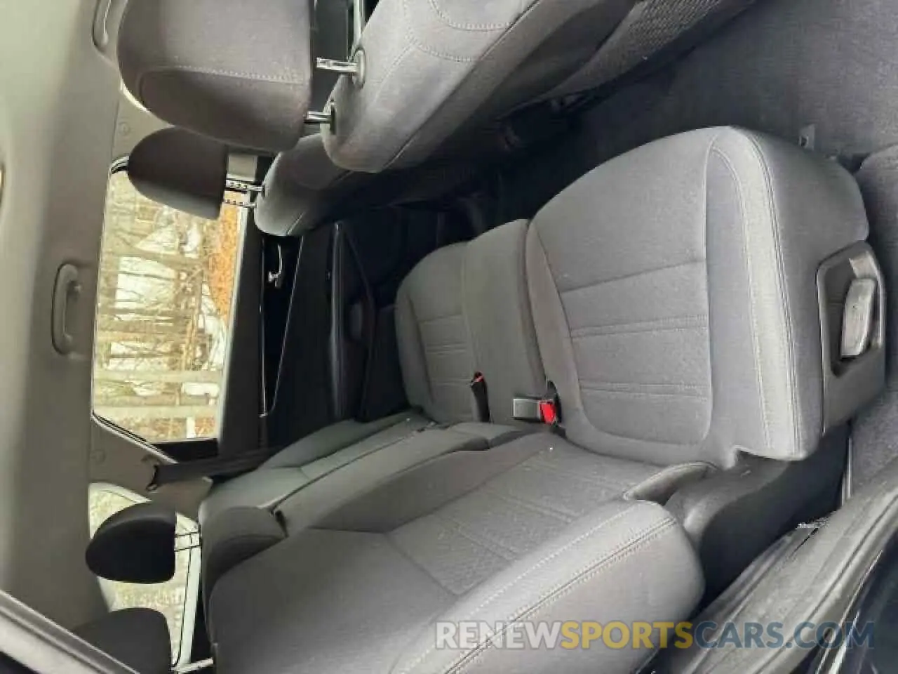 6 Photograph of a damaged car 5XYPGDA57KG456232 KIA SORENTO 2019