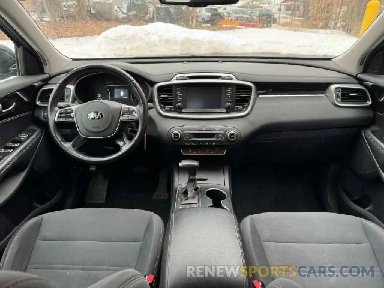 9 Photograph of a damaged car 5XYPGDA57KG456232 KIA SORENTO 2019