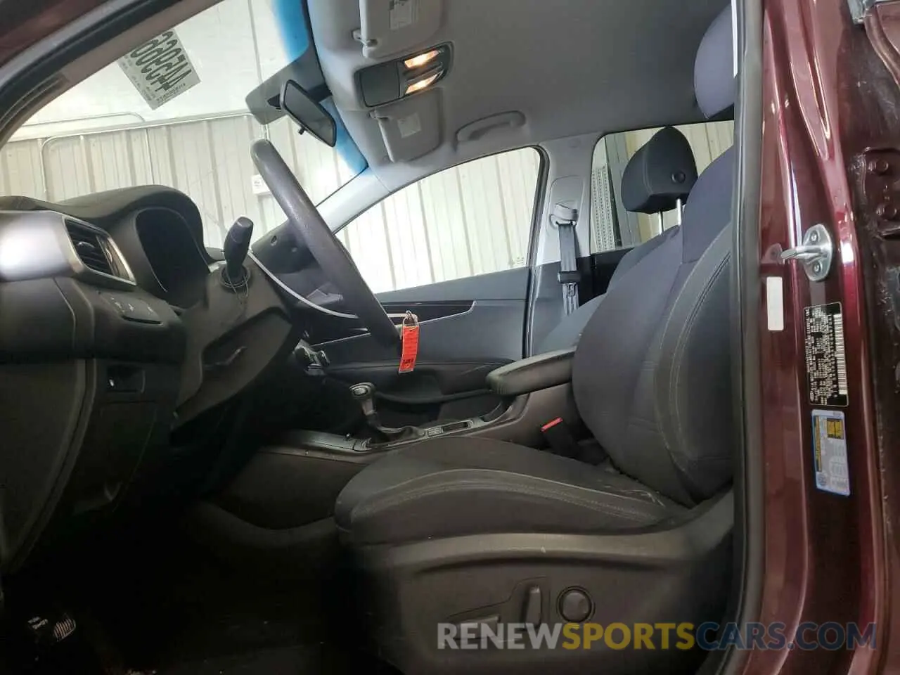 7 Photograph of a damaged car 5XYPGDA57KG497041 KIA SORENTO 2019