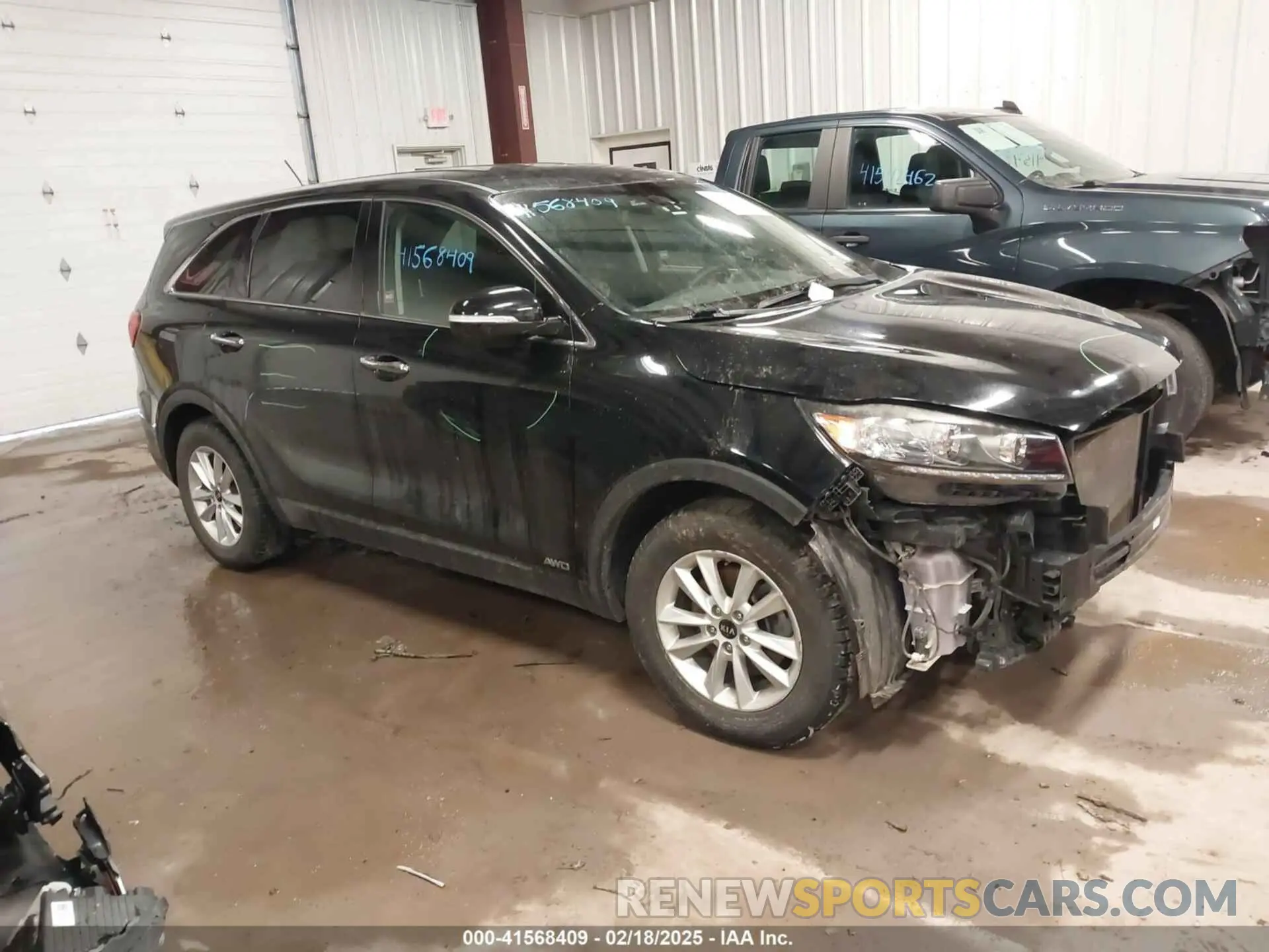 1 Photograph of a damaged car 5XYPGDA58KG441545 KIA SORENTO 2019