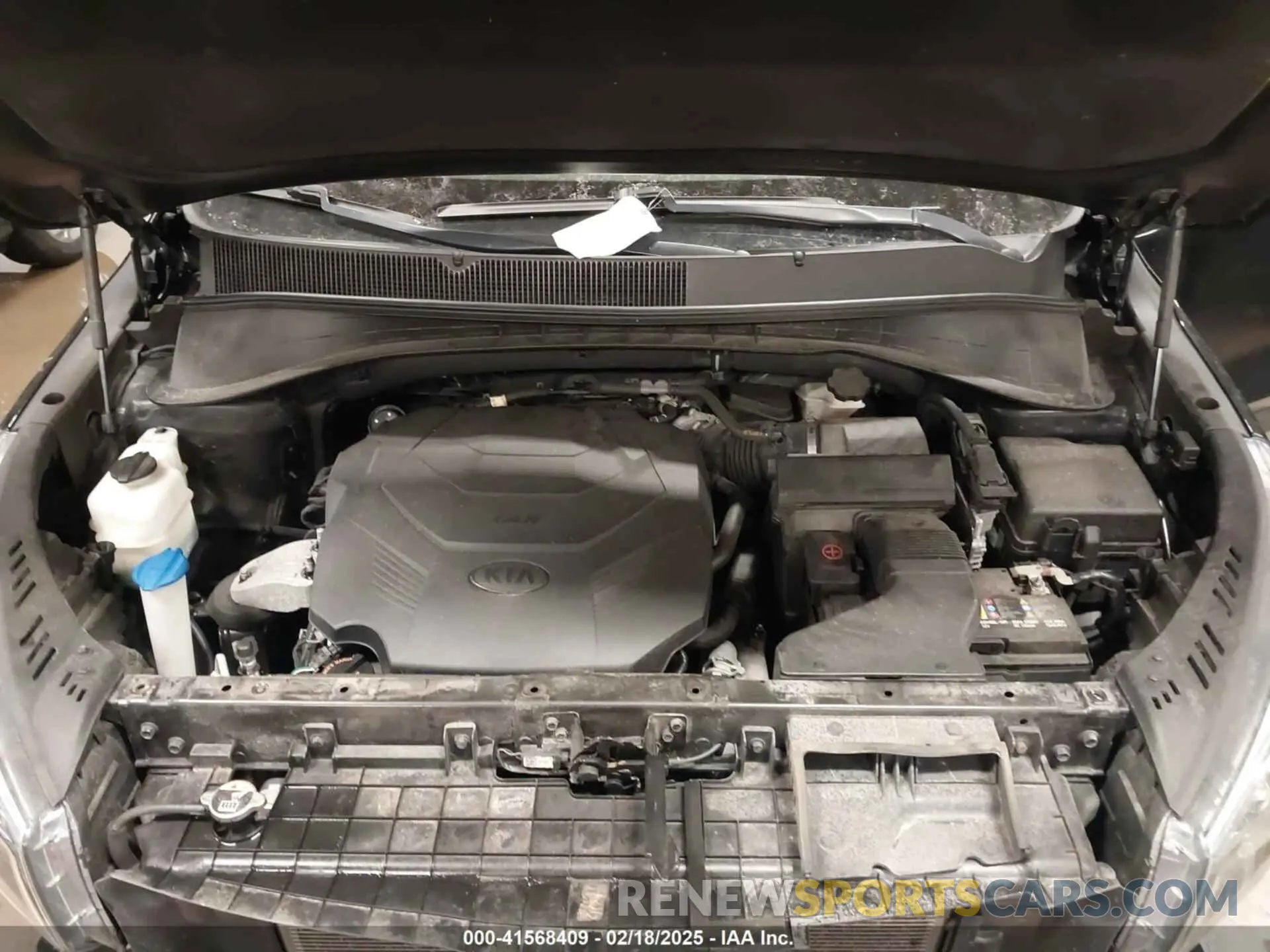 10 Photograph of a damaged car 5XYPGDA58KG441545 KIA SORENTO 2019