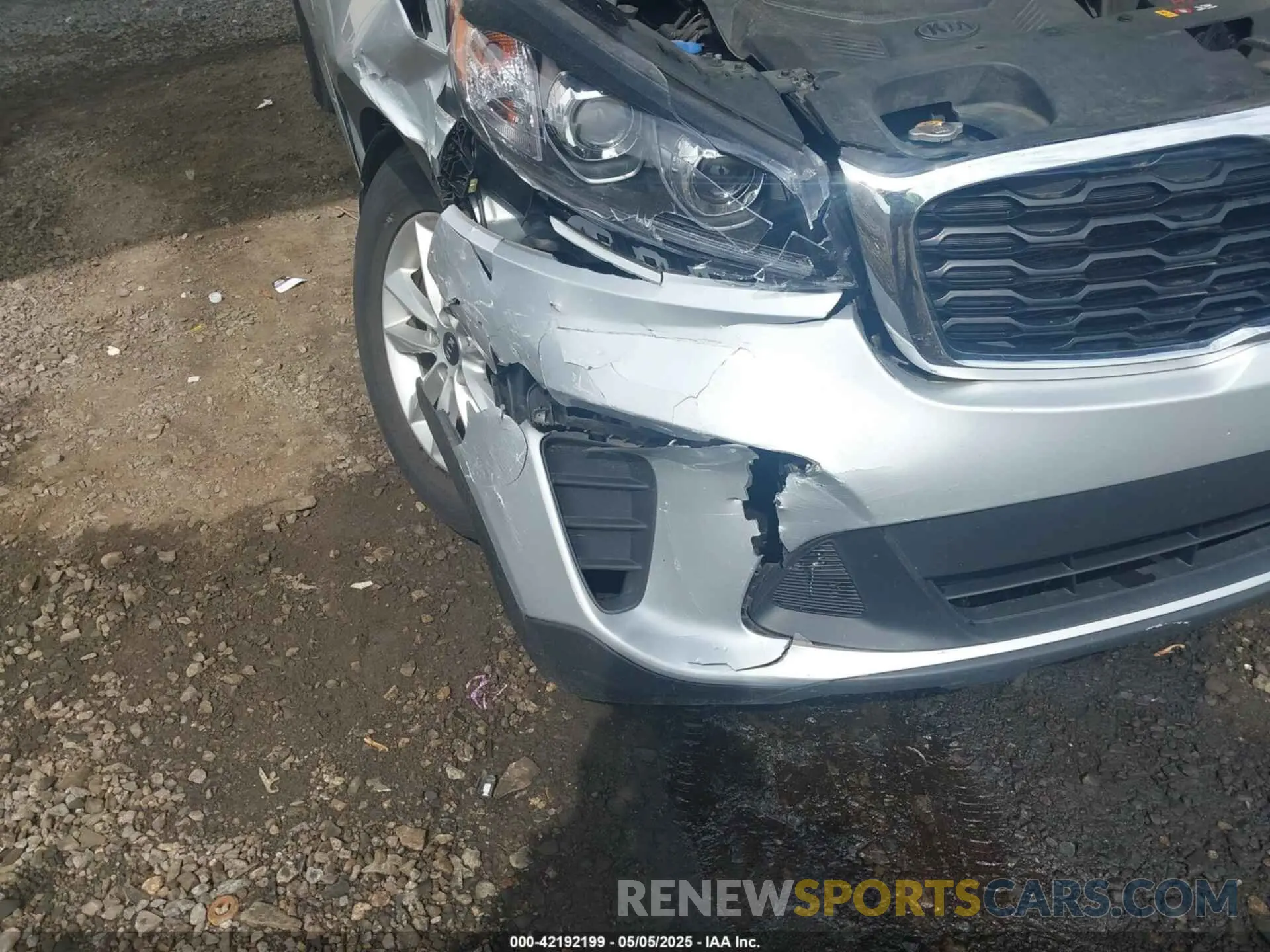 6 Photograph of a damaged car 5XYPGDA58KG482726 KIA SORENTO 2019
