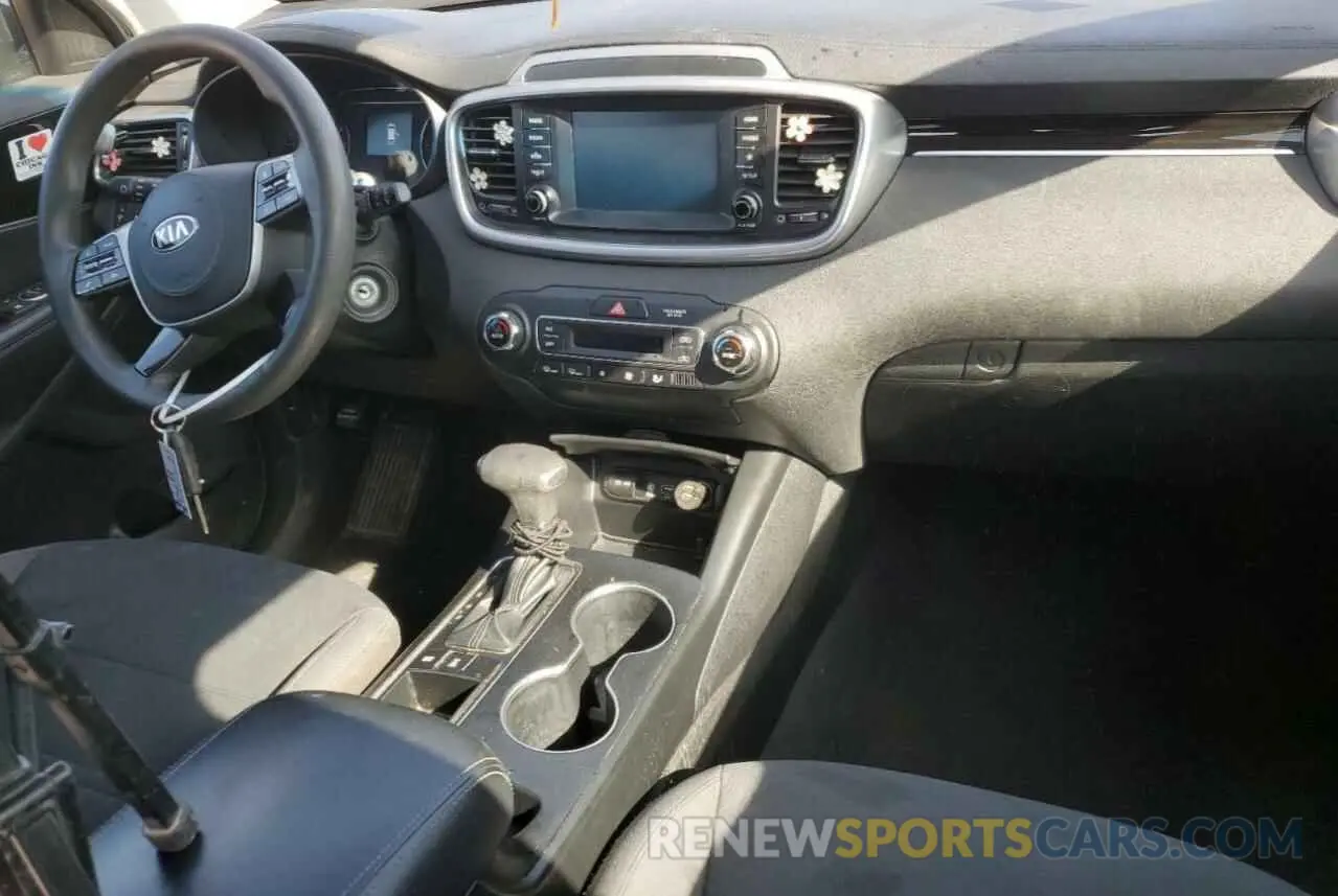 8 Photograph of a damaged car 5XYPGDA58KG483861 KIA SORENTO 2019