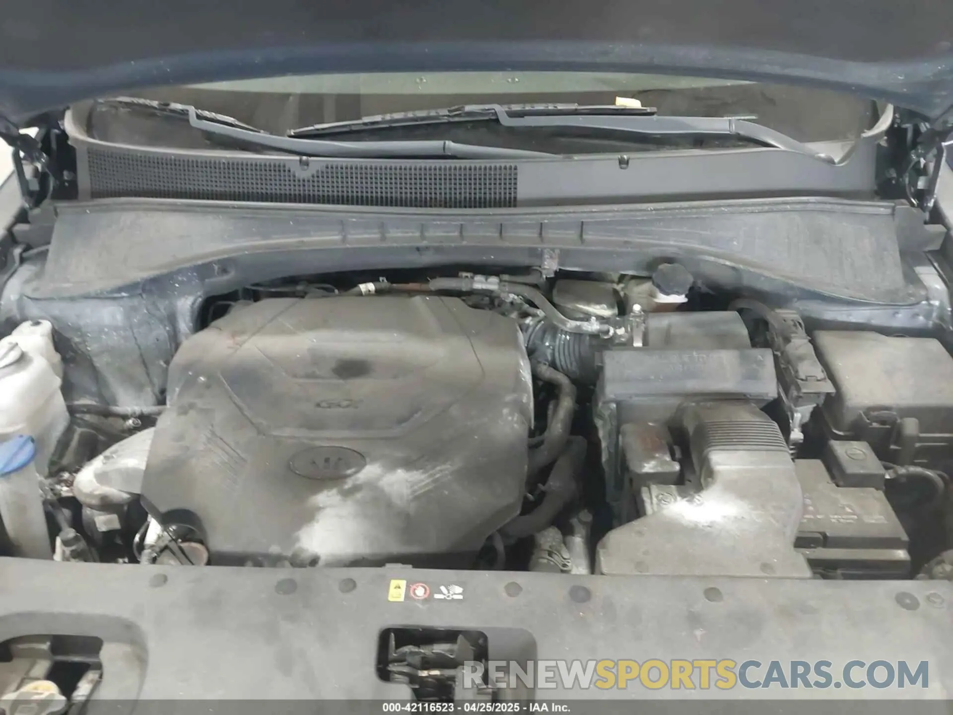 10 Photograph of a damaged car 5XYPGDA58KG495332 KIA SORENTO 2019