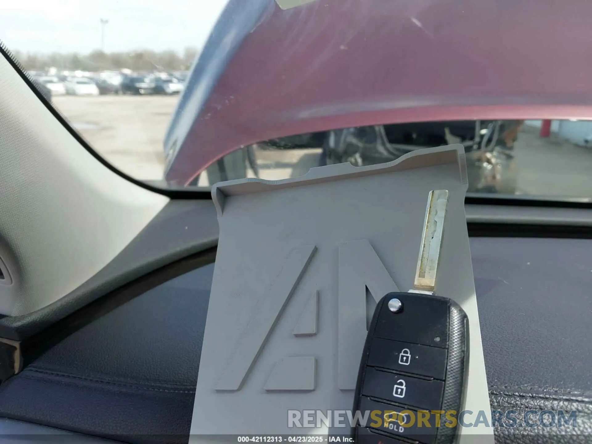 11 Photograph of a damaged car 5XYPGDA58KG584169 KIA SORENTO 2019