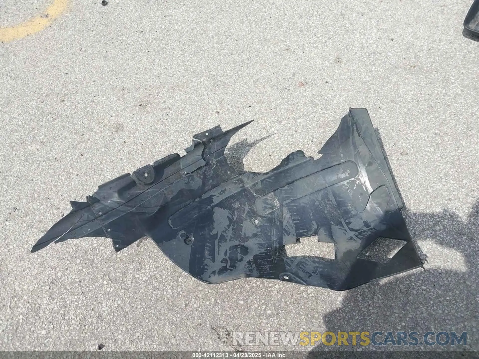 12 Photograph of a damaged car 5XYPGDA58KG584169 KIA SORENTO 2019