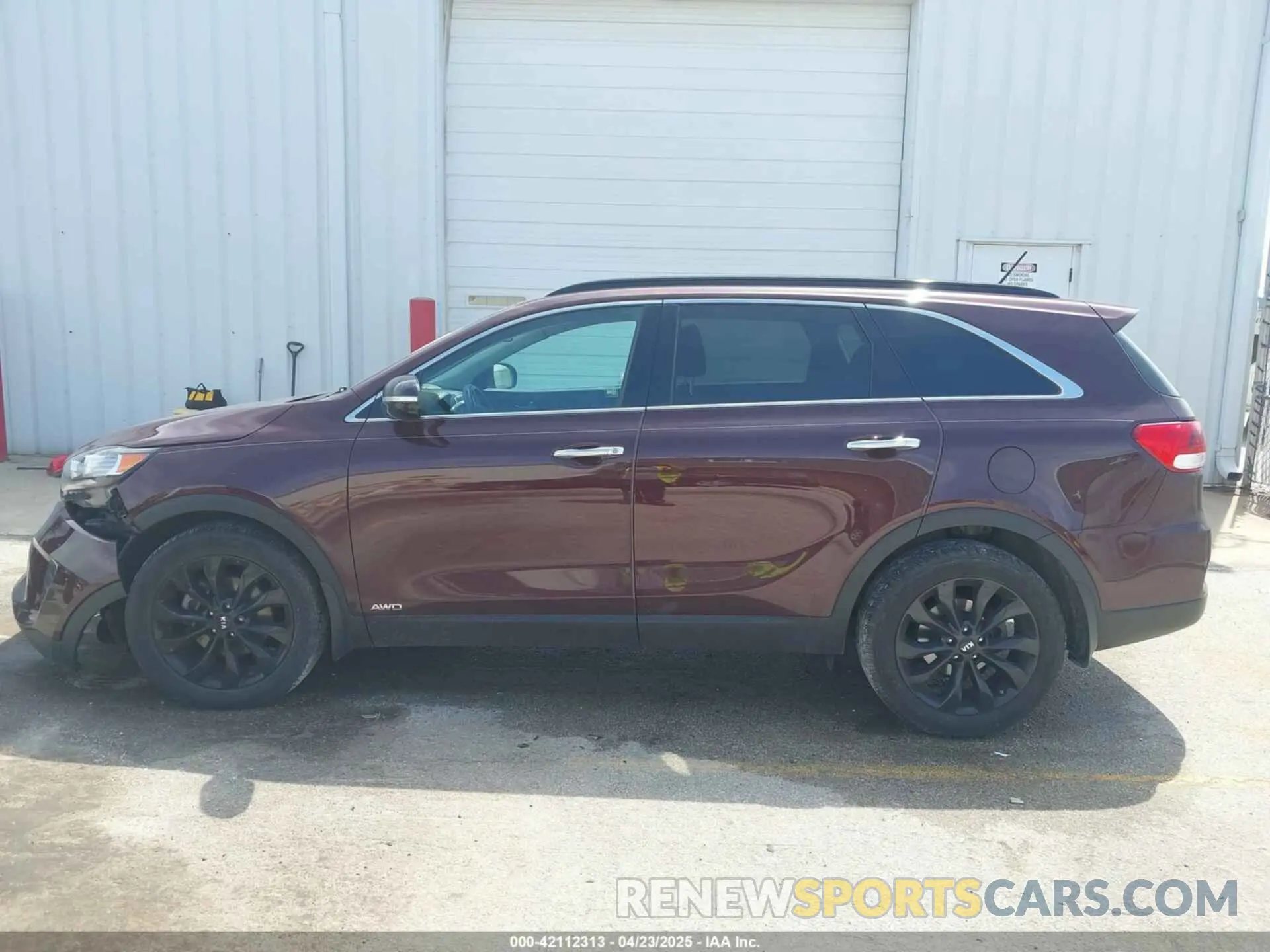 15 Photograph of a damaged car 5XYPGDA58KG584169 KIA SORENTO 2019