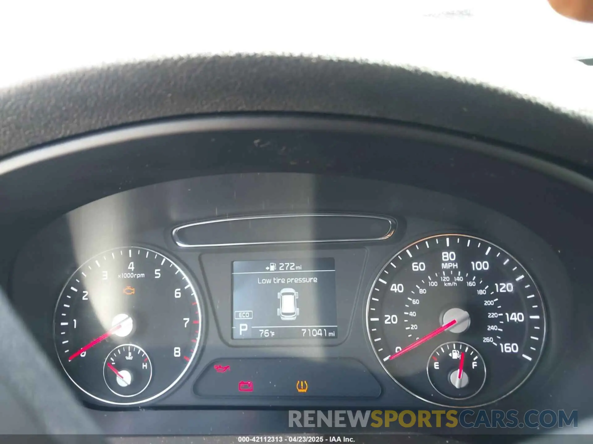 7 Photograph of a damaged car 5XYPGDA58KG584169 KIA SORENTO 2019