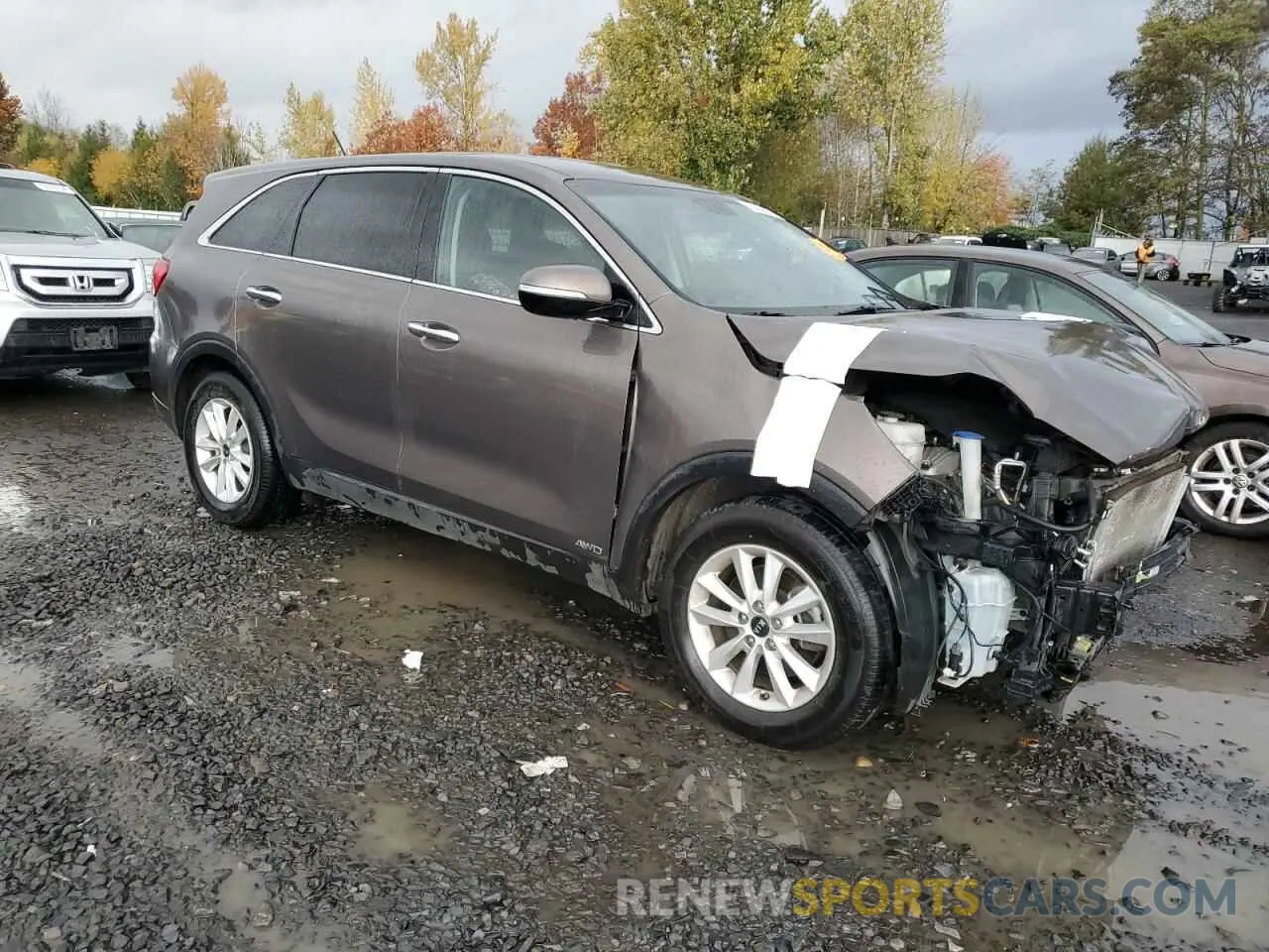 4 Photograph of a damaged car 5XYPGDA59KG447192 KIA SORENTO 2019