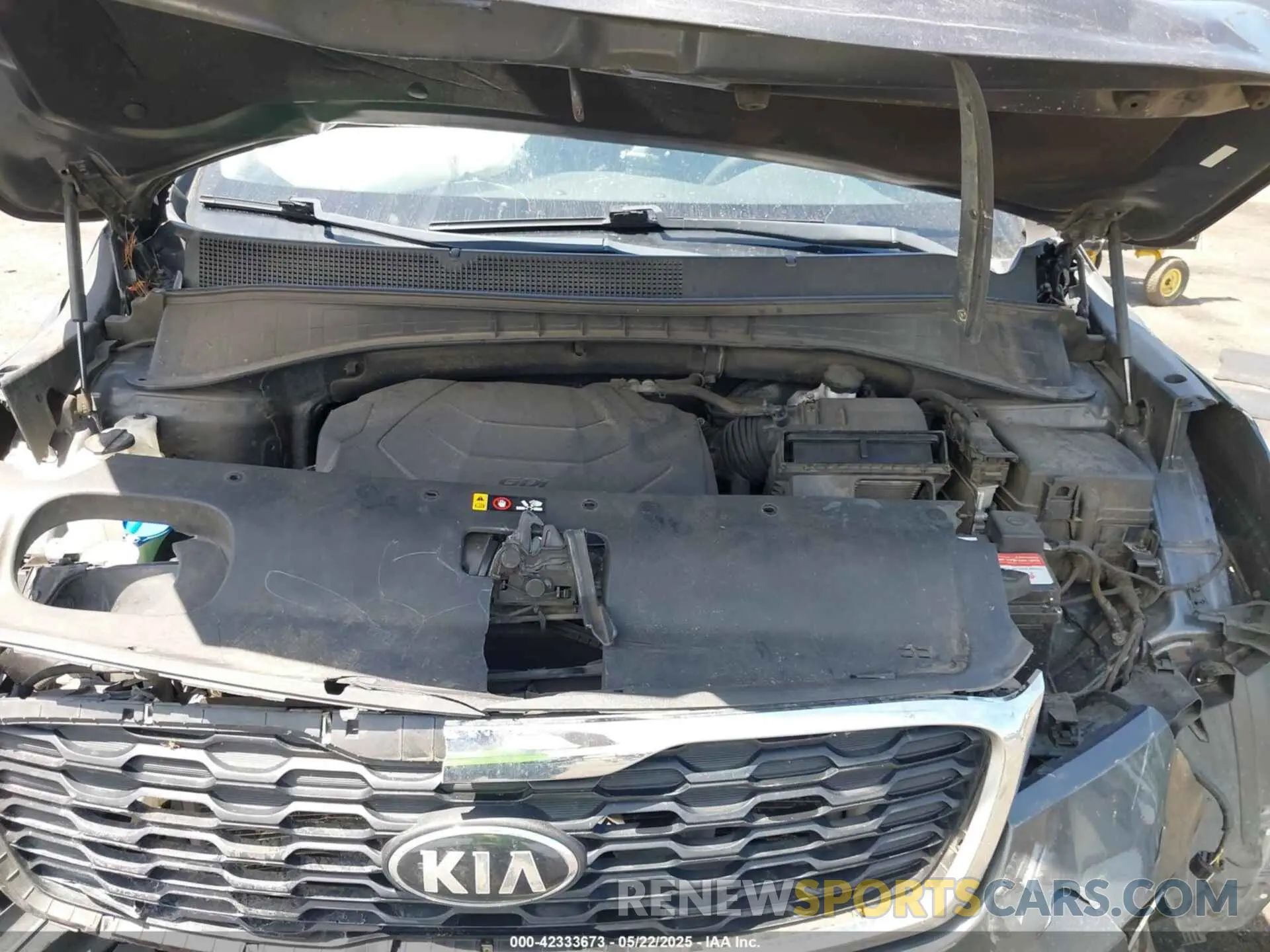 10 Photograph of a damaged car 5XYPGDA59KG448942 KIA SORENTO 2019