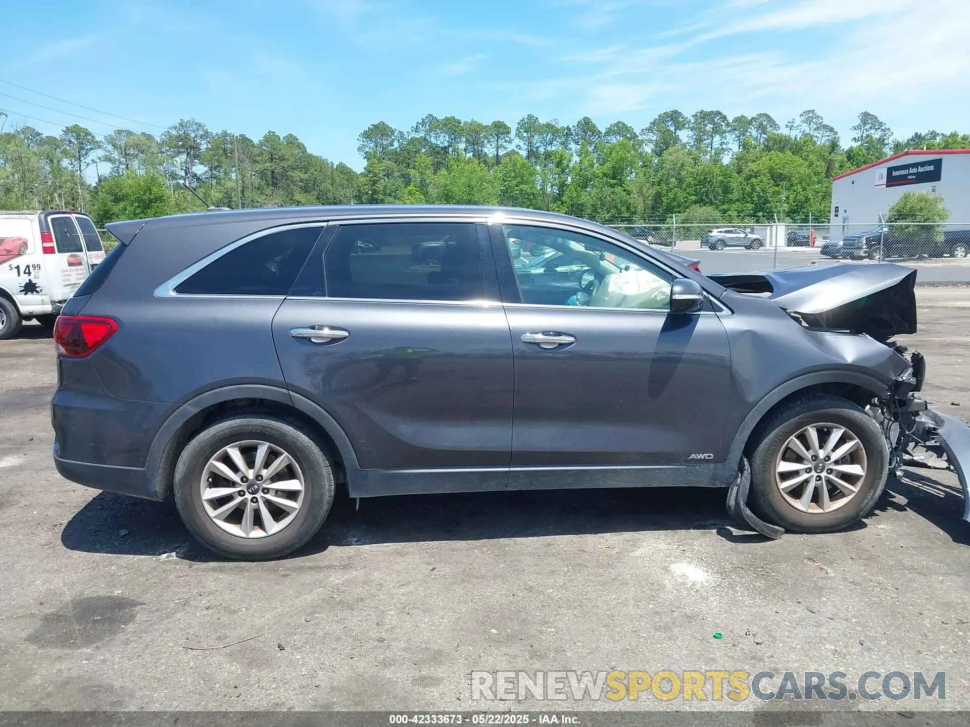 13 Photograph of a damaged car 5XYPGDA59KG448942 KIA SORENTO 2019
