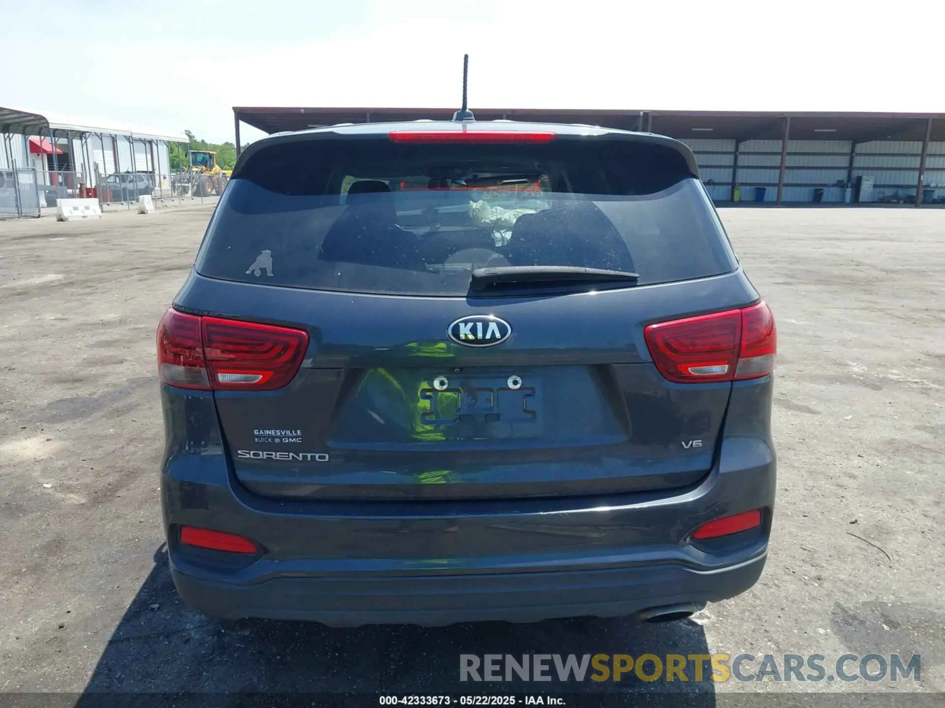 16 Photograph of a damaged car 5XYPGDA59KG448942 KIA SORENTO 2019