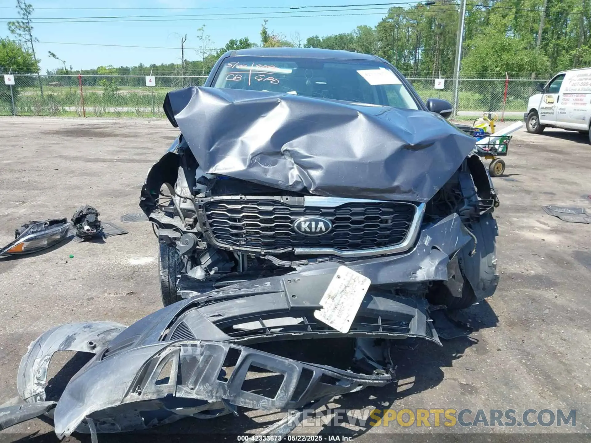 6 Photograph of a damaged car 5XYPGDA59KG448942 KIA SORENTO 2019