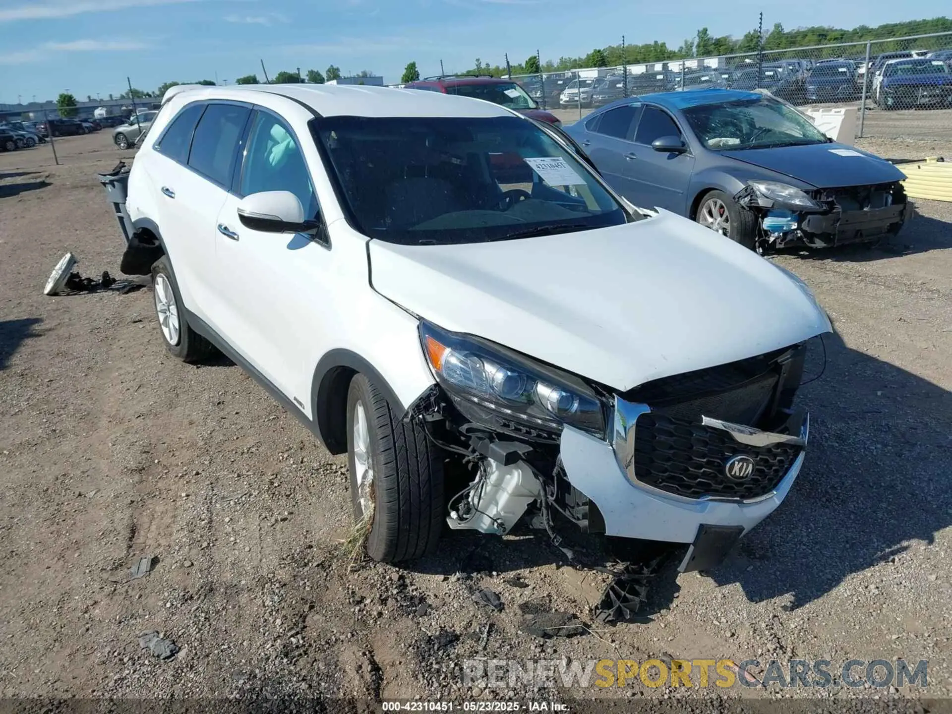 1 Photograph of a damaged car 5XYPGDA59KG477907 KIA SORENTO 2019