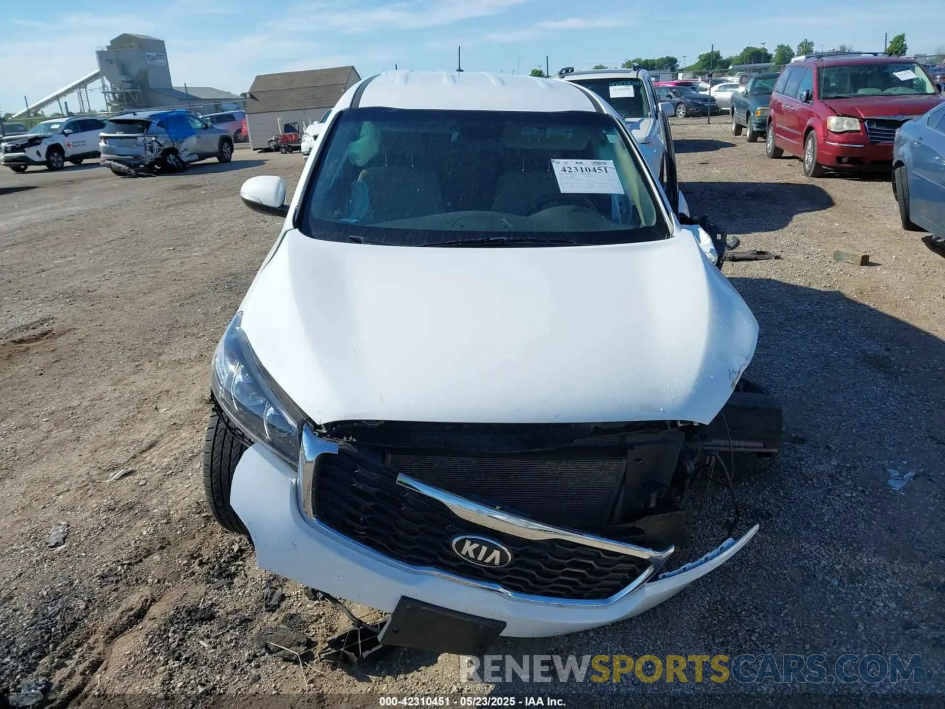12 Photograph of a damaged car 5XYPGDA59KG477907 KIA SORENTO 2019