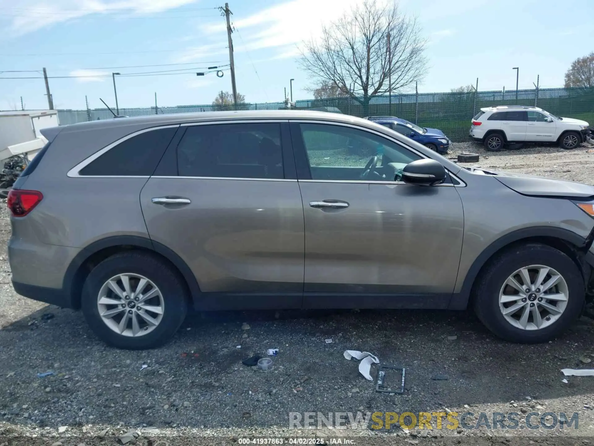 12 Photograph of a damaged car 5XYPGDA59KG508363 KIA SORENTO 2019