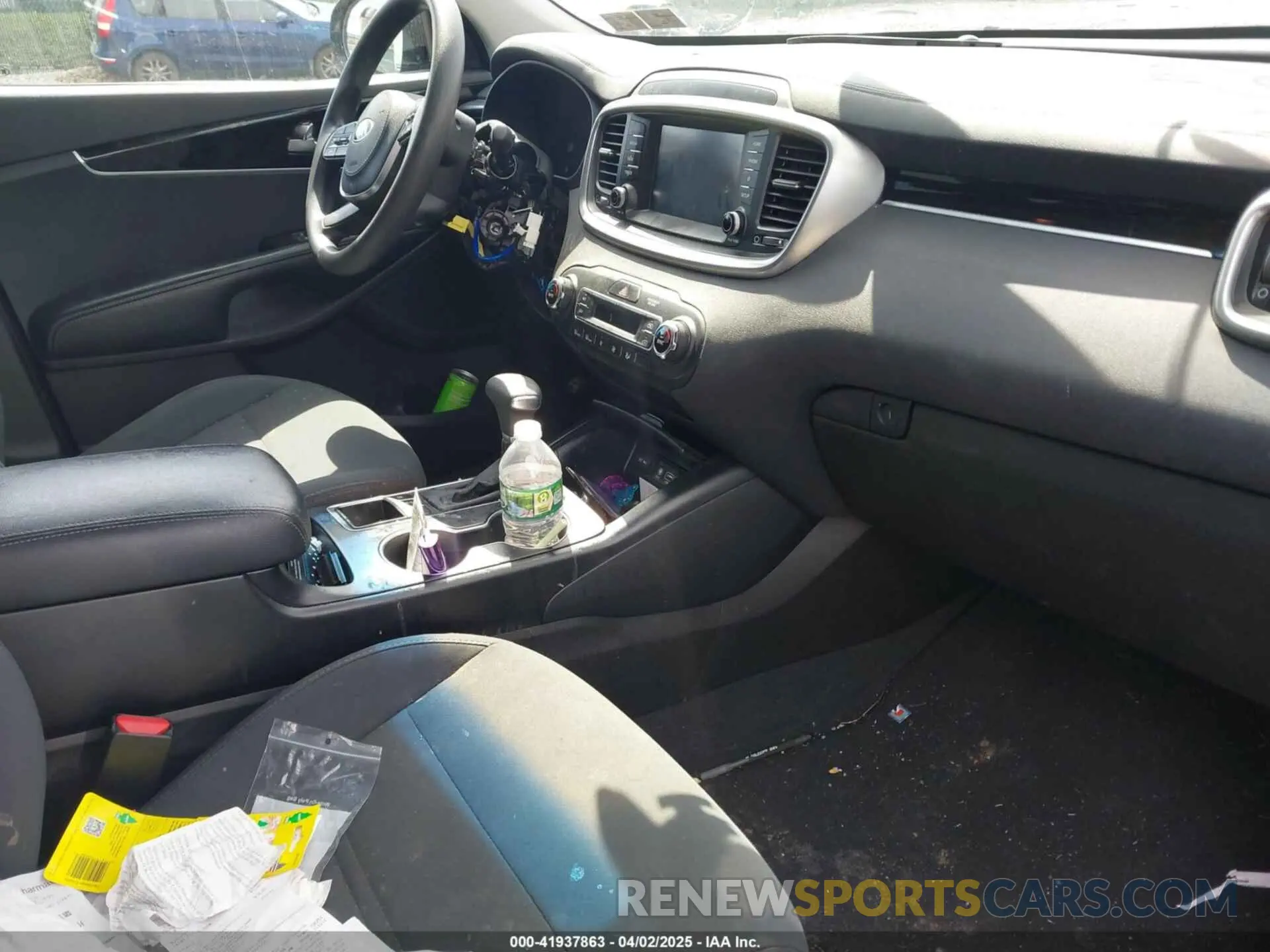 5 Photograph of a damaged car 5XYPGDA59KG508363 KIA SORENTO 2019