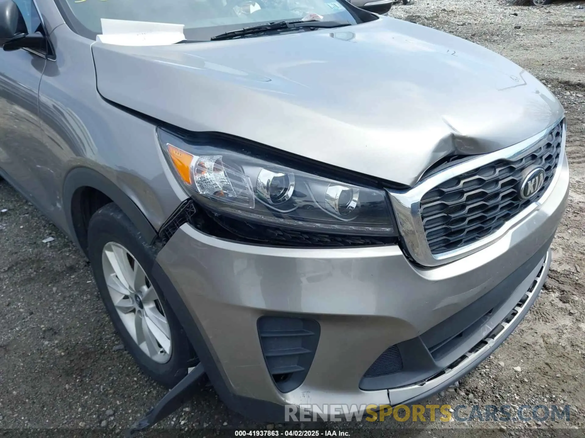 6 Photograph of a damaged car 5XYPGDA59KG508363 KIA SORENTO 2019